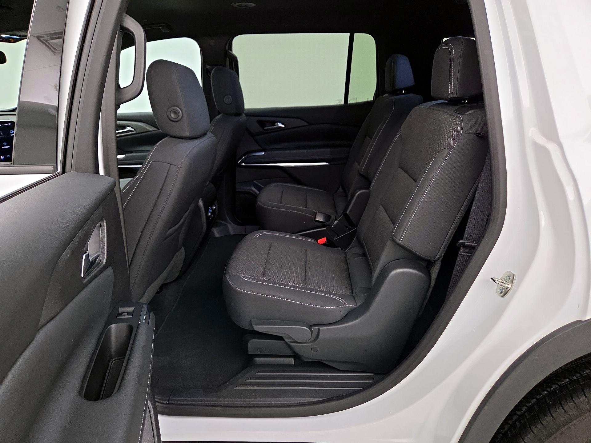 Thumbnail: 2025 Chevrolet Traverse - 19