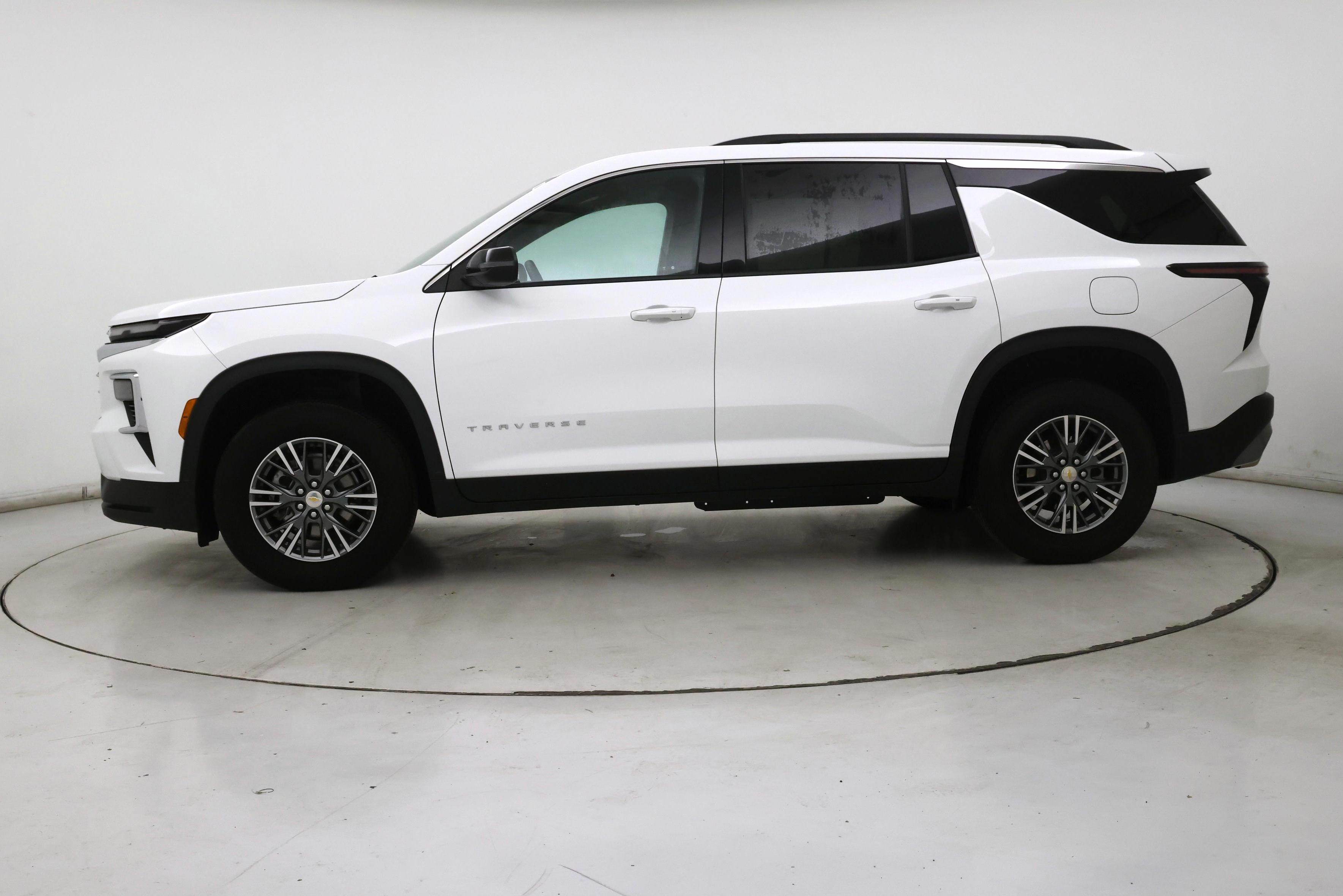 Thumbnail: 2025 Chevrolet Traverse - 3
