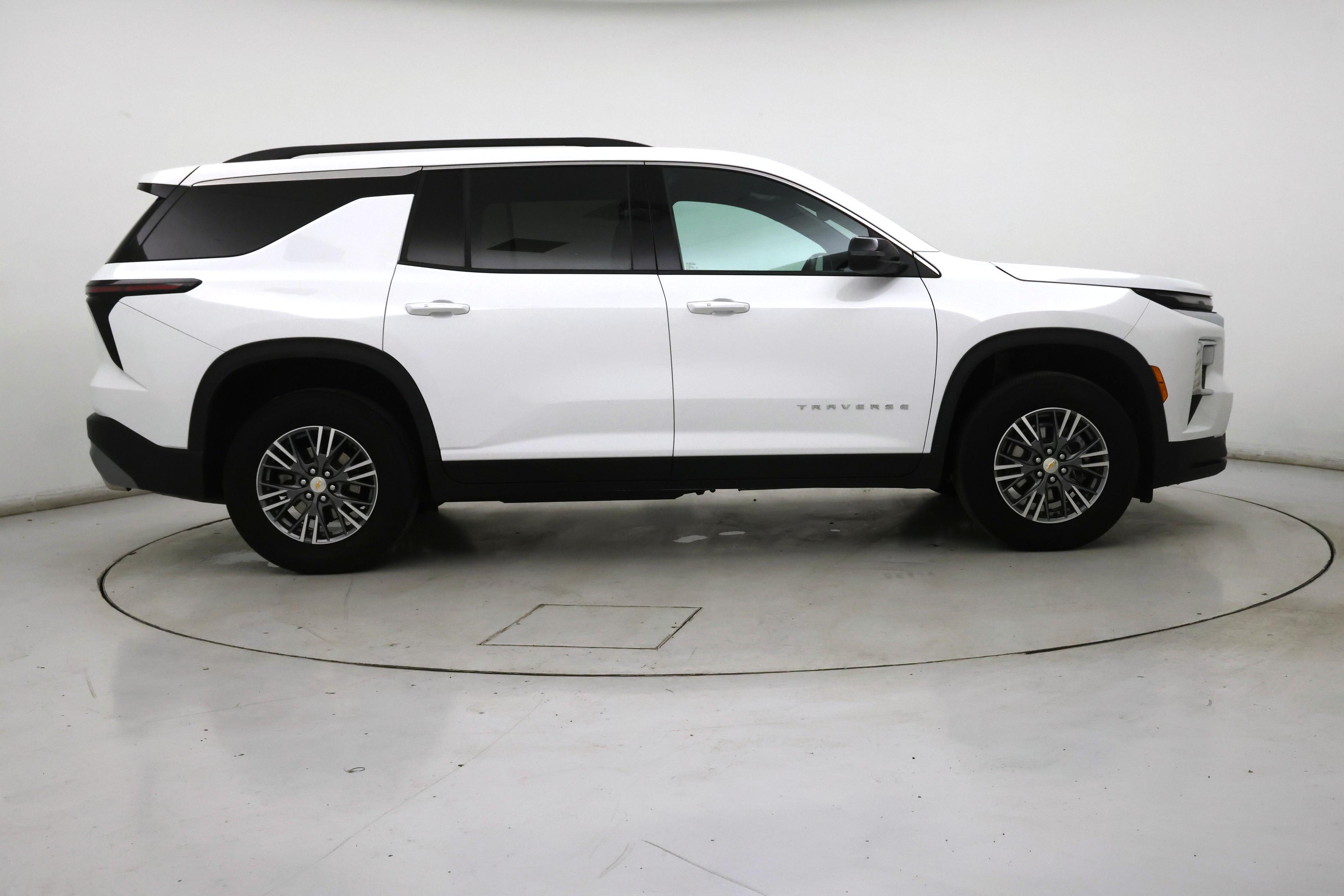 Thumbnail: 2025 Chevrolet Traverse - 7