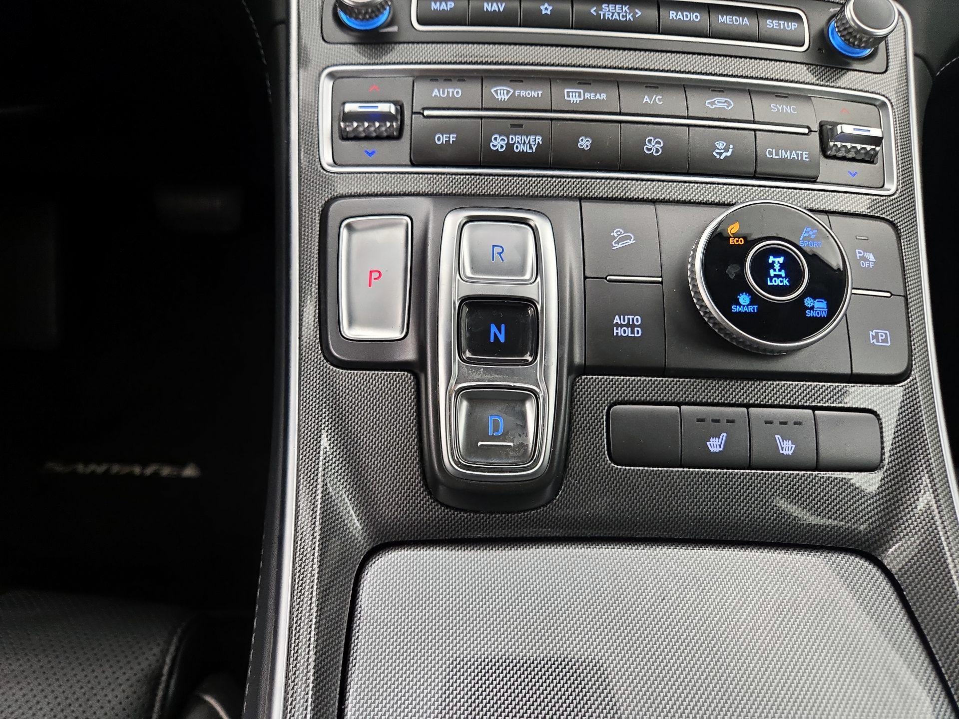 Thumbnail: 2022 Hyundai Santa Fe - 17