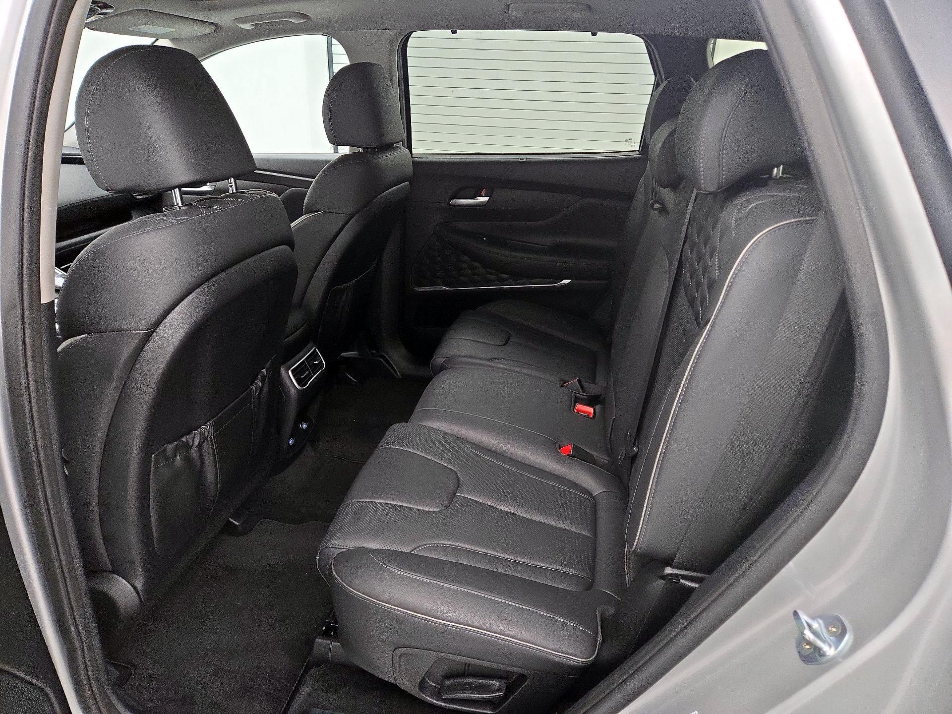 Thumbnail: 2022 Hyundai Santa Fe - 18