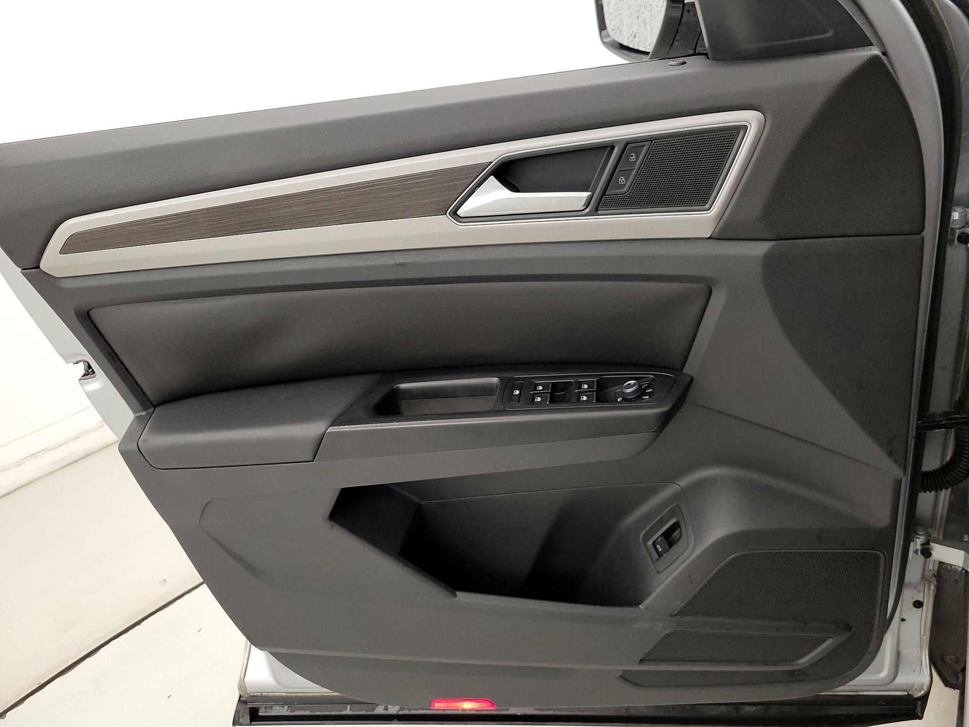 Thumbnail: 2019 Volkswagen Atlas - 12