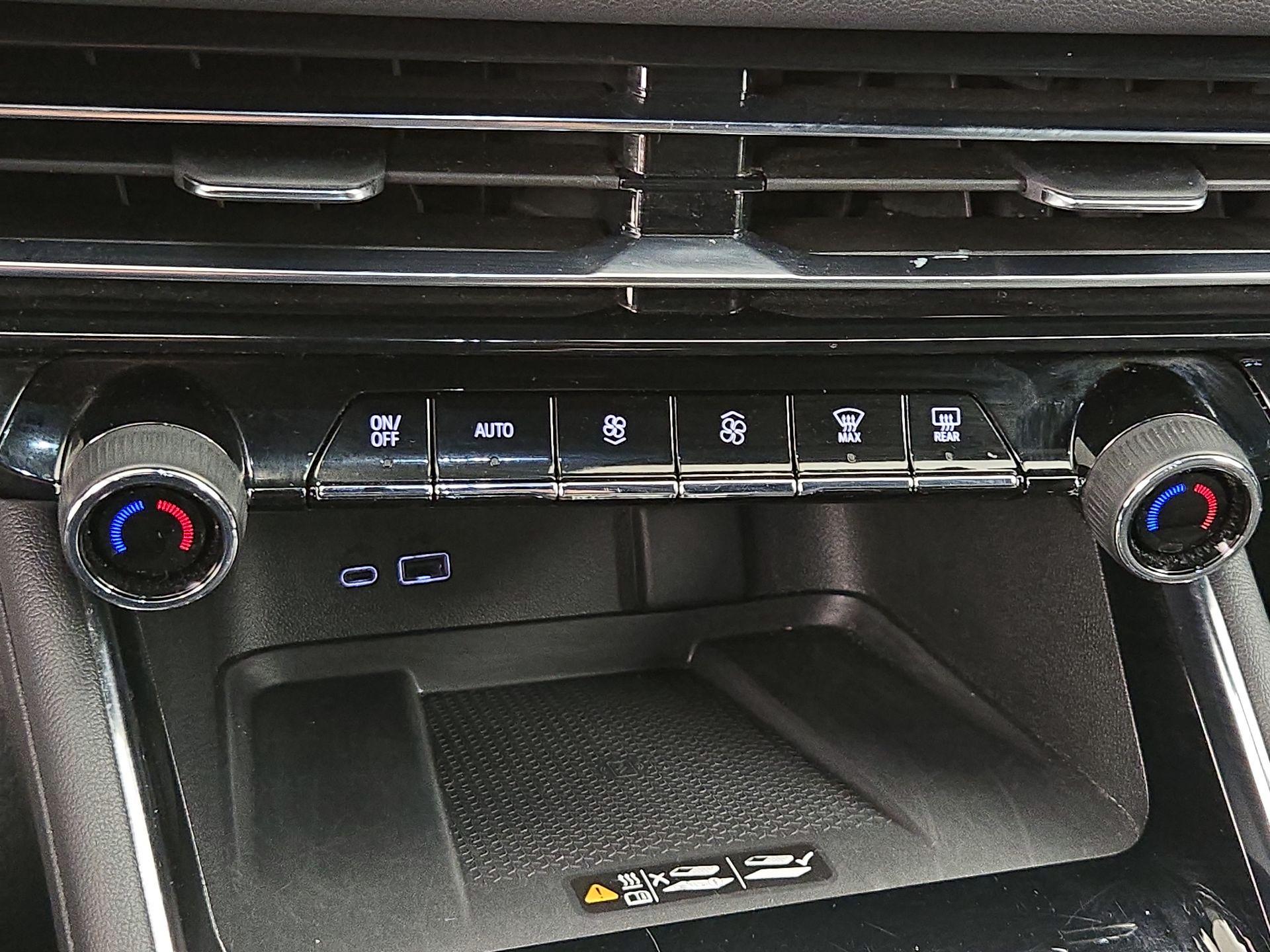 Thumbnail: 2025 Chevrolet Traverse - 16