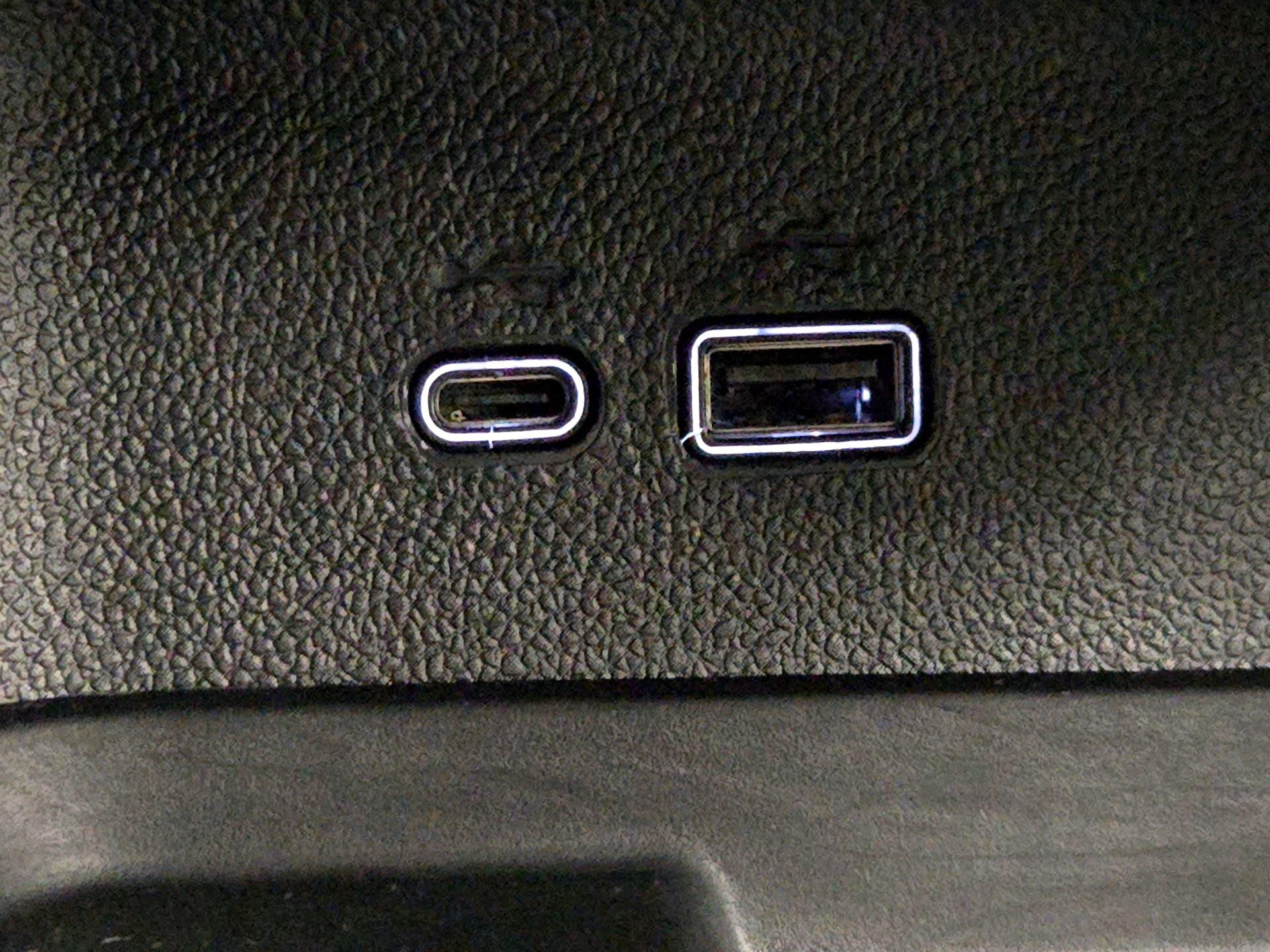 Thumbnail: 2025 Chevrolet Traverse - 18