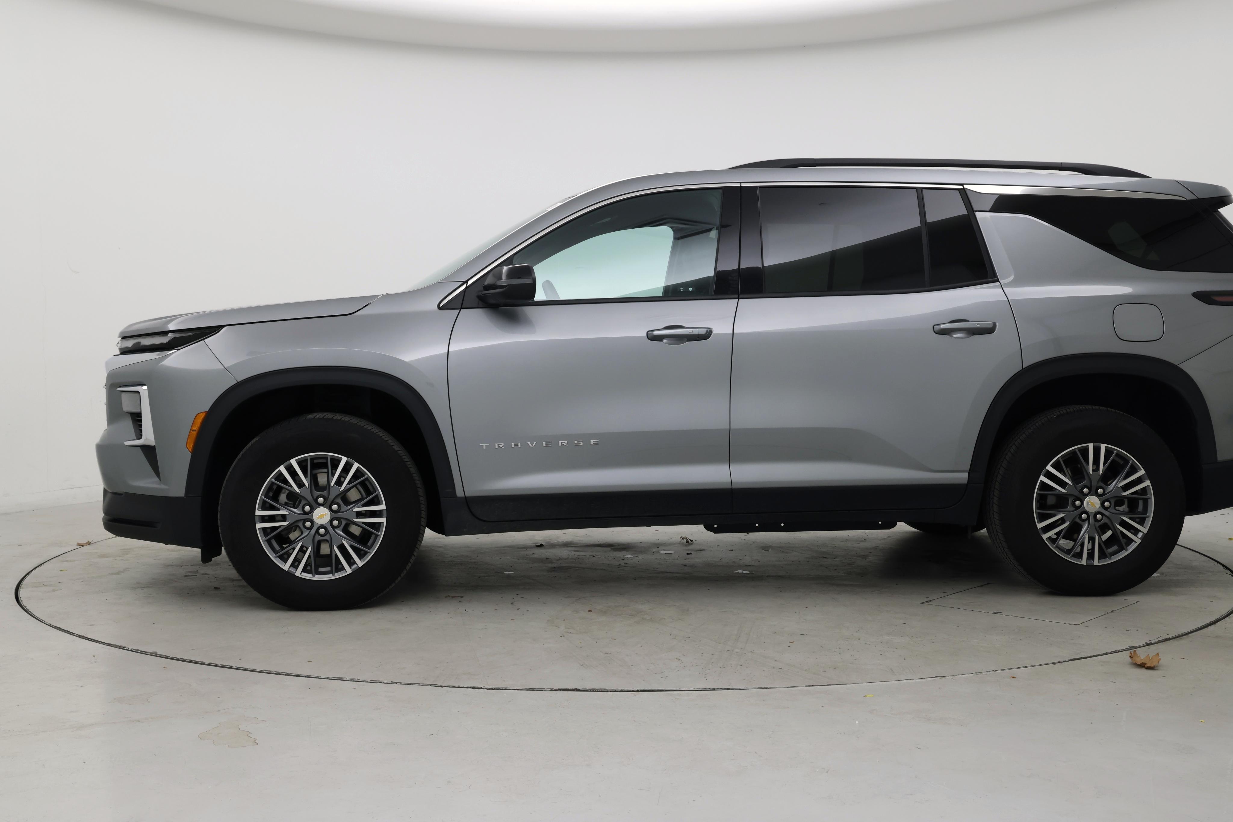 Thumbnail: 2025 Chevrolet Traverse - 3