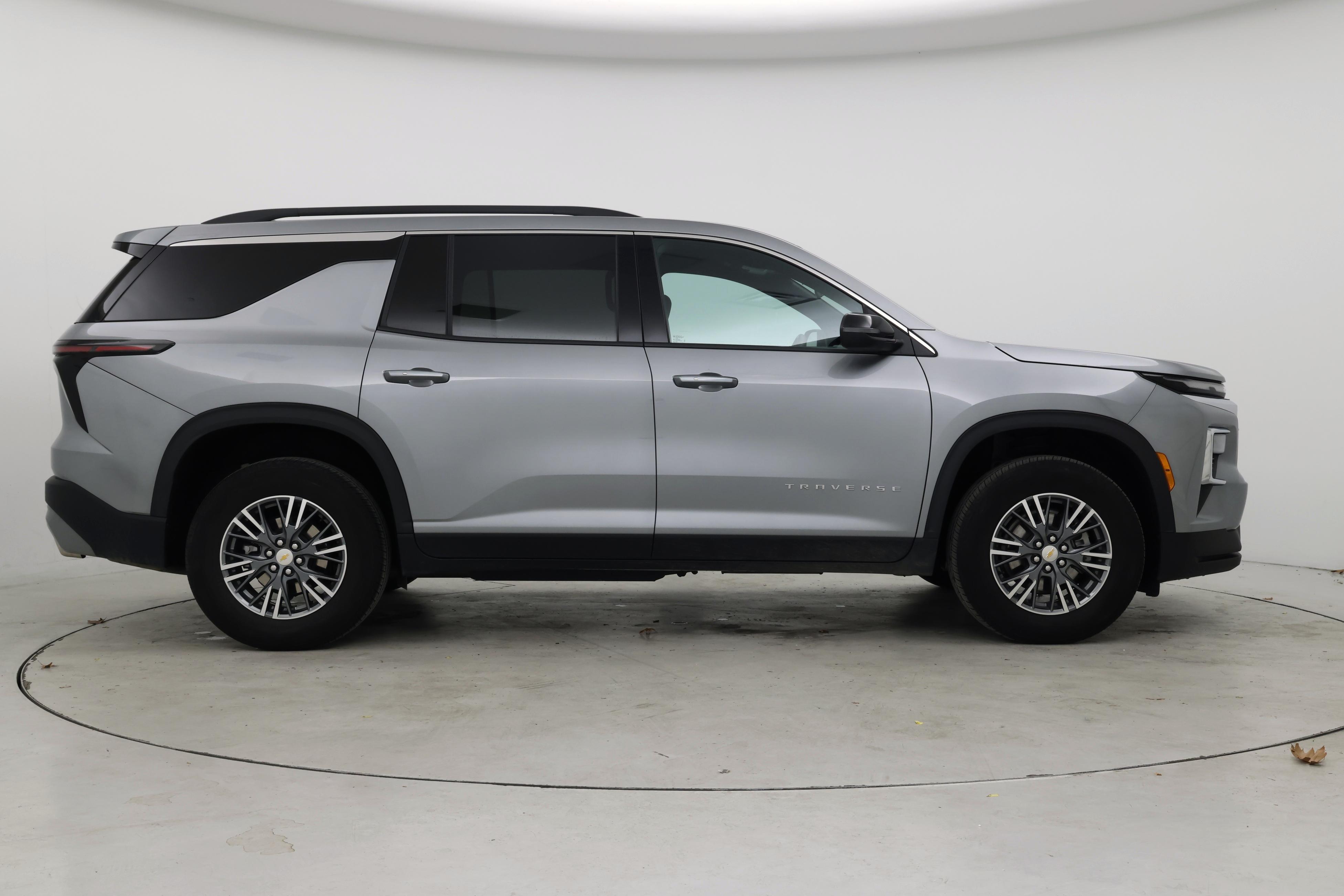 Thumbnail: 2025 Chevrolet Traverse - 7