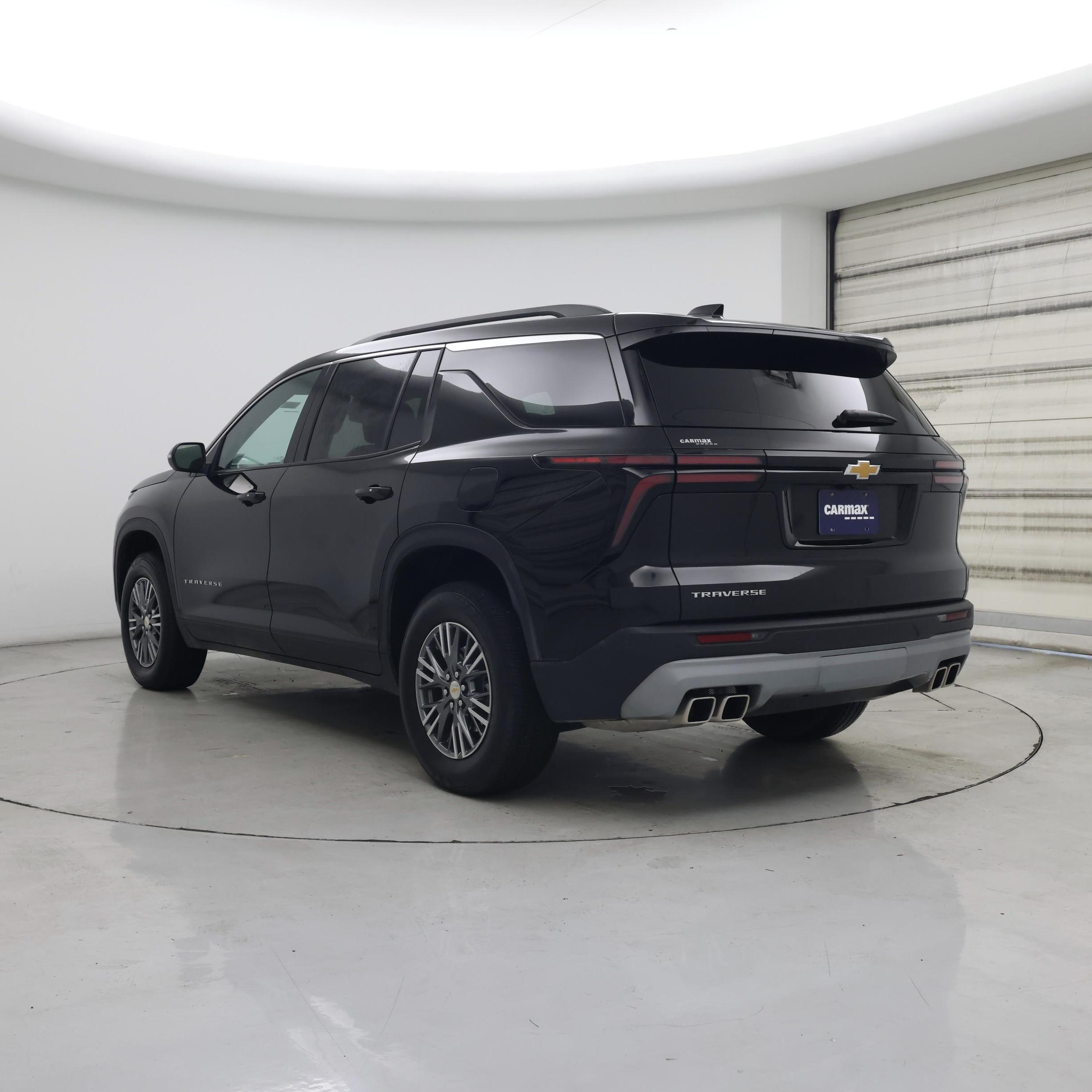 Thumbnail: 2025 Chevrolet Traverse - 2