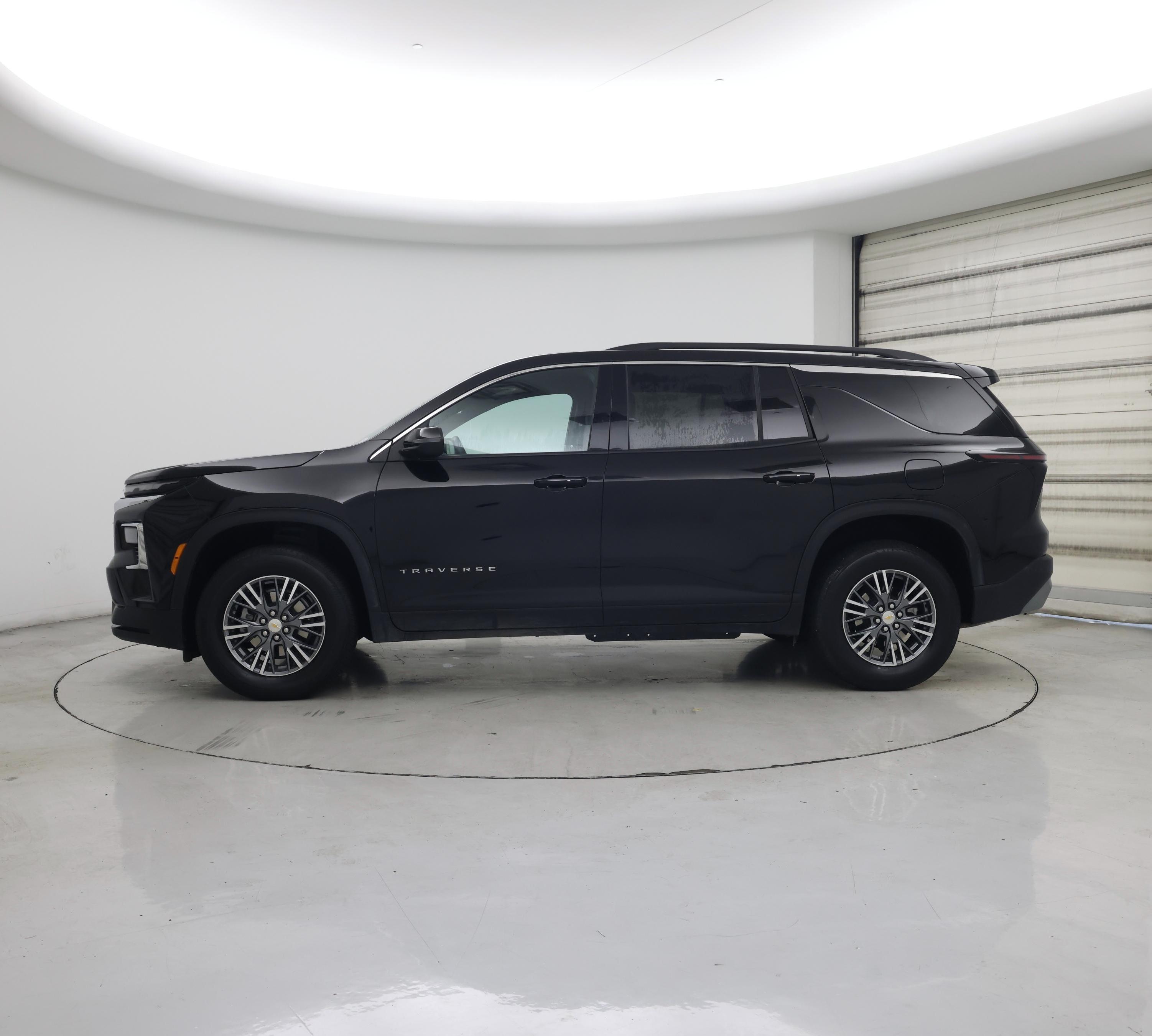 Thumbnail: 2025 Chevrolet Traverse - 3