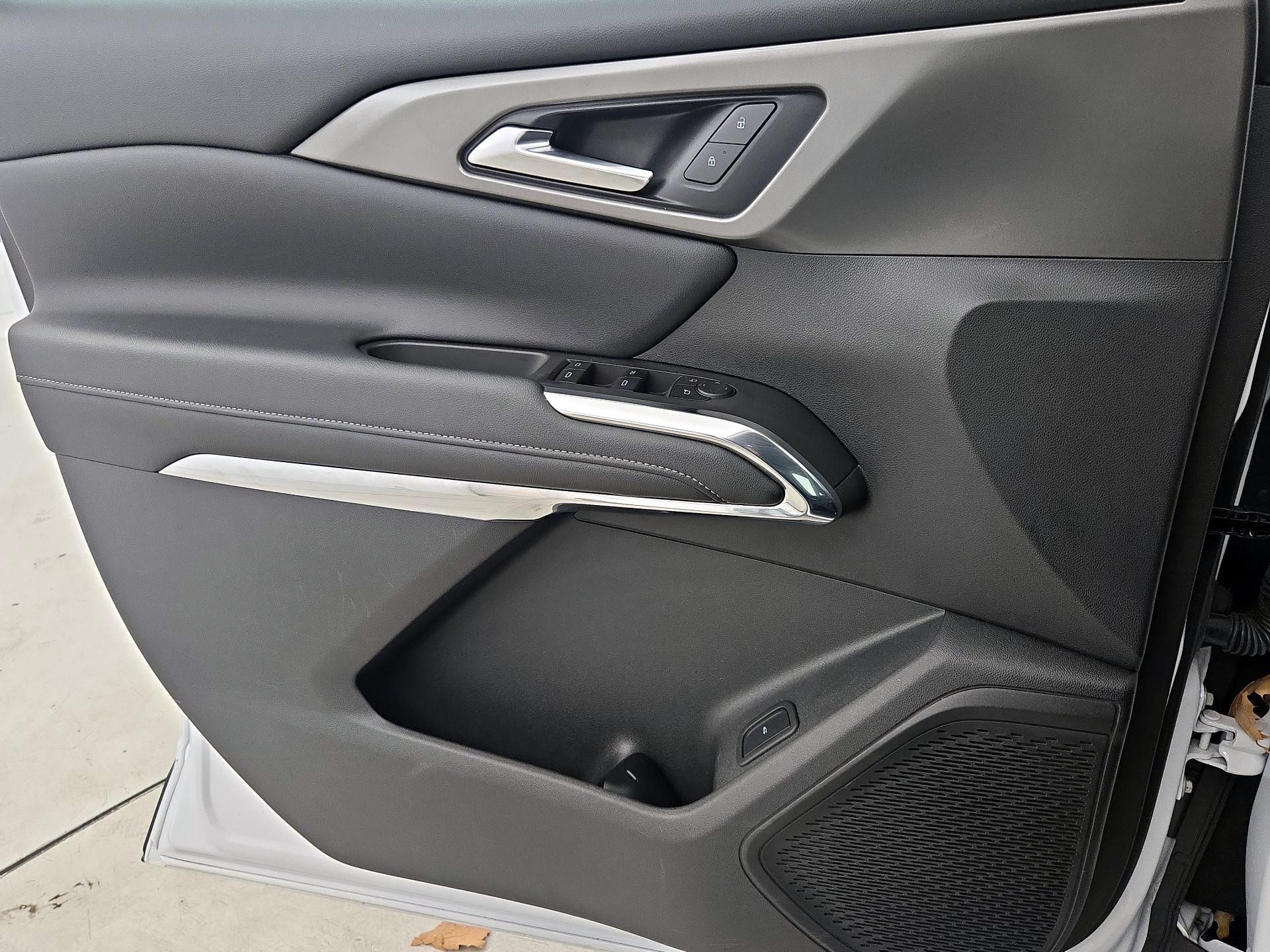 Thumbnail: 2025 Chevrolet Traverse - 12