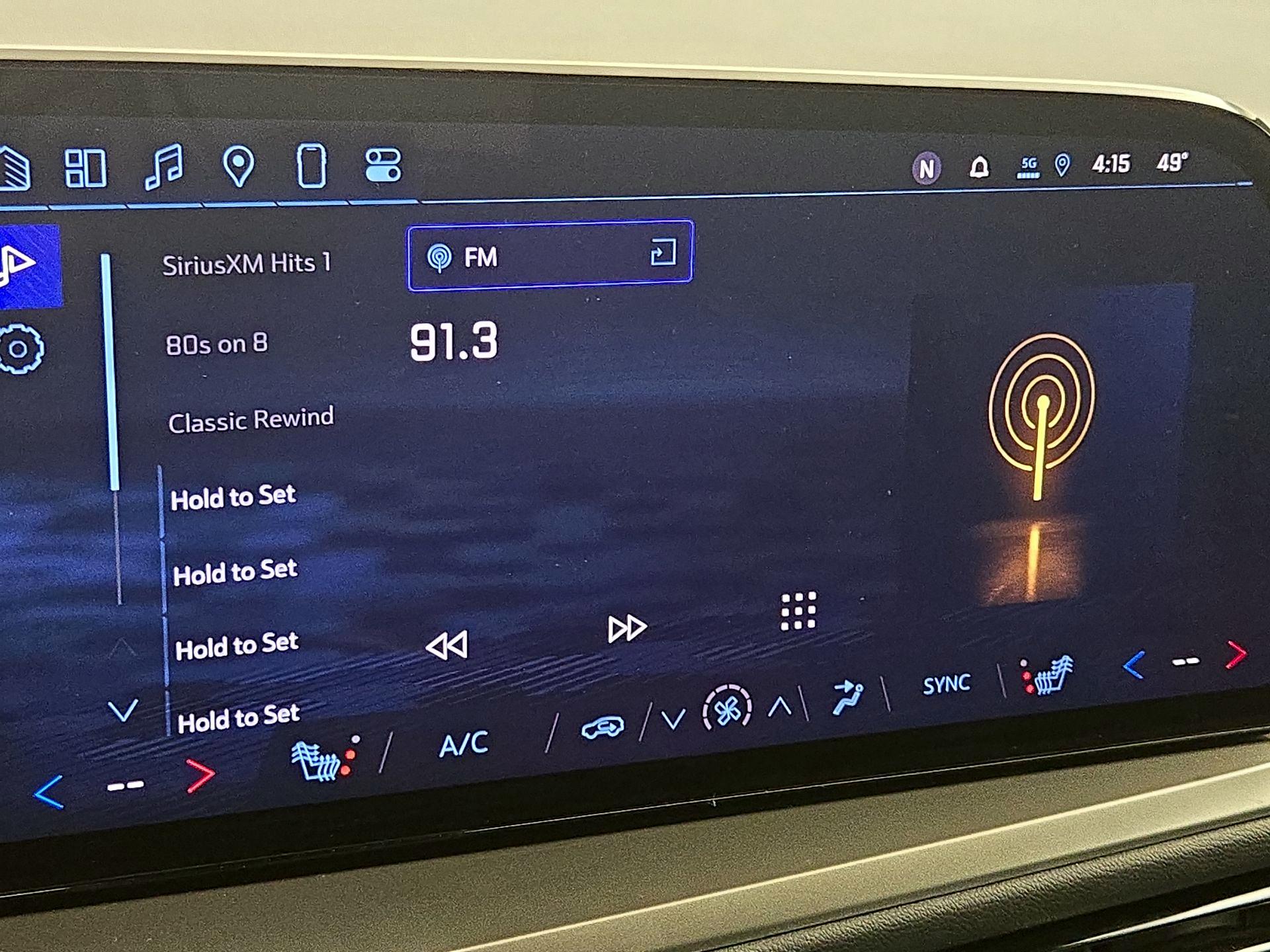 Thumbnail: 2025 Chevrolet Traverse - 16