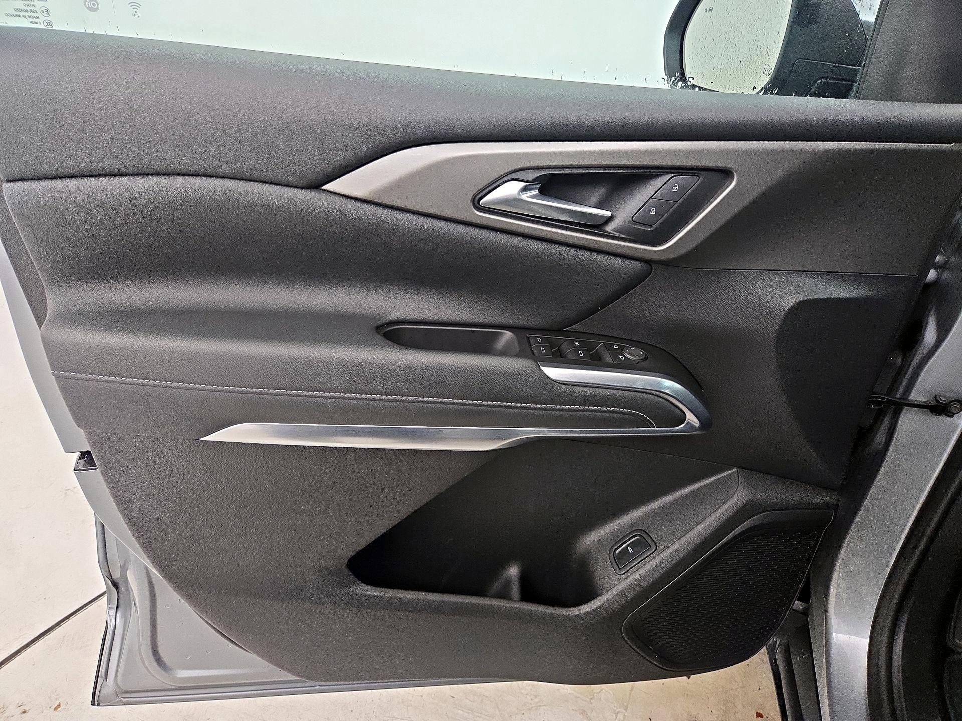 Thumbnail: 2025 Chevrolet Traverse - 12