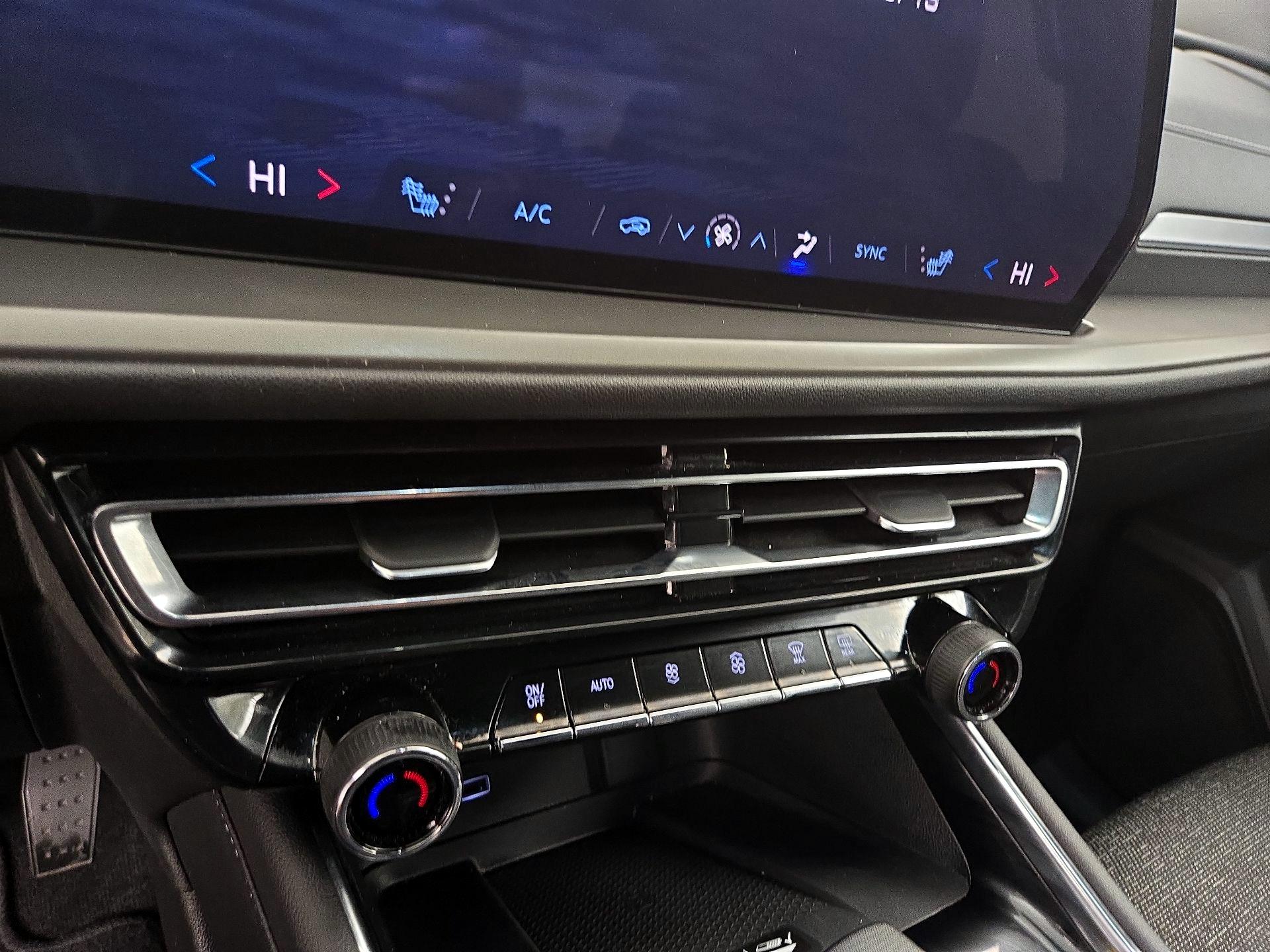 Thumbnail: 2025 Chevrolet Traverse - 17