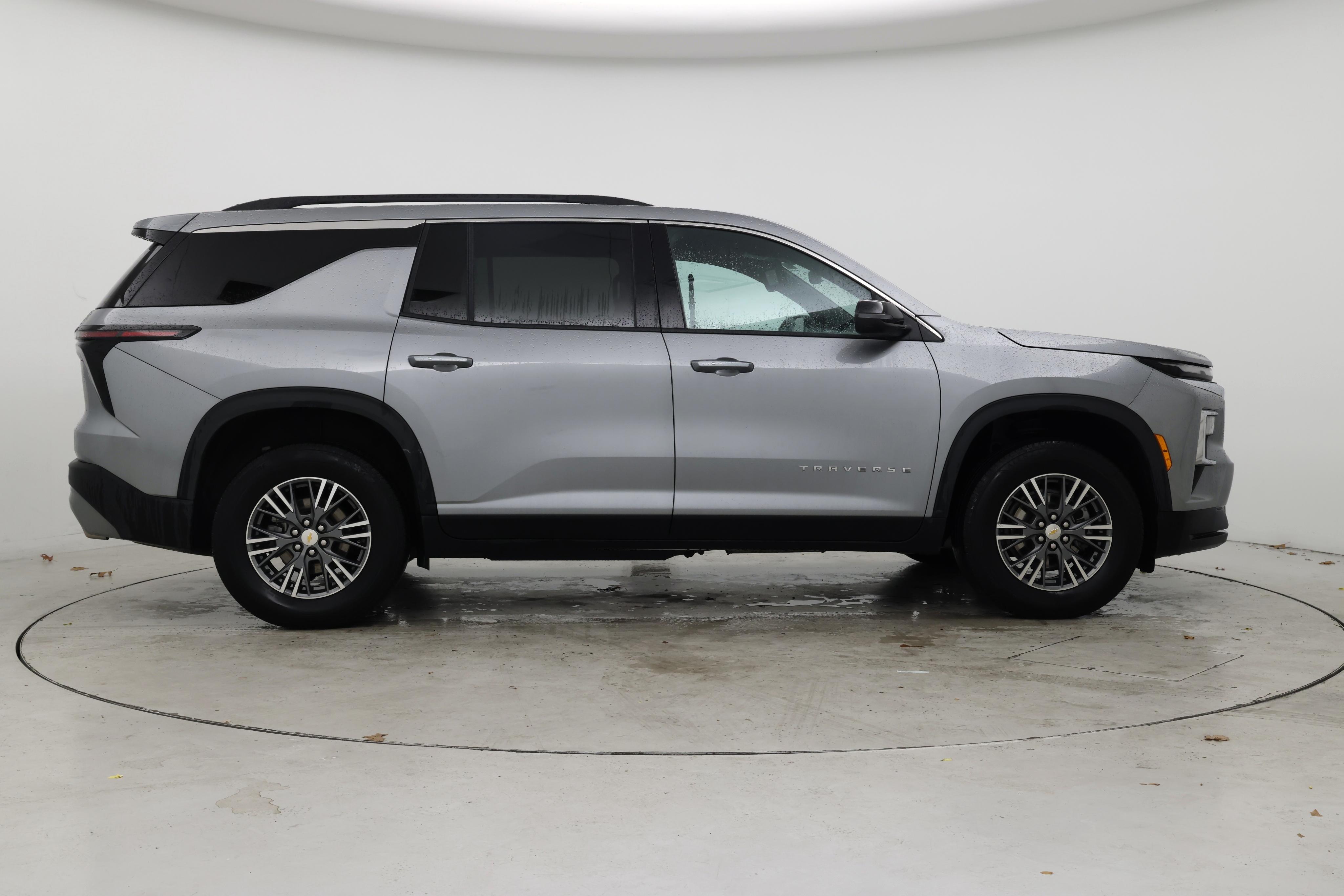 Thumbnail: 2025 Chevrolet Traverse - 7