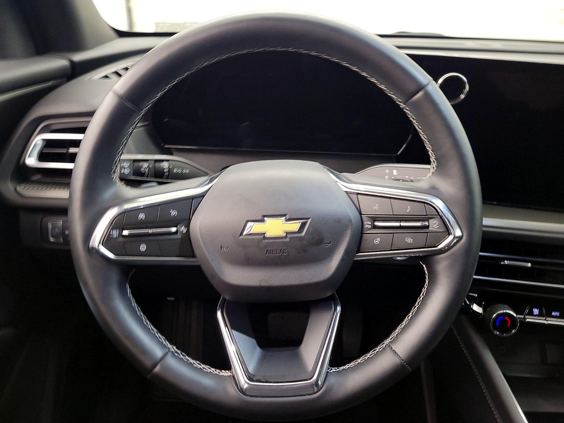 Thumbnail: 2025 Chevrolet Traverse - 10