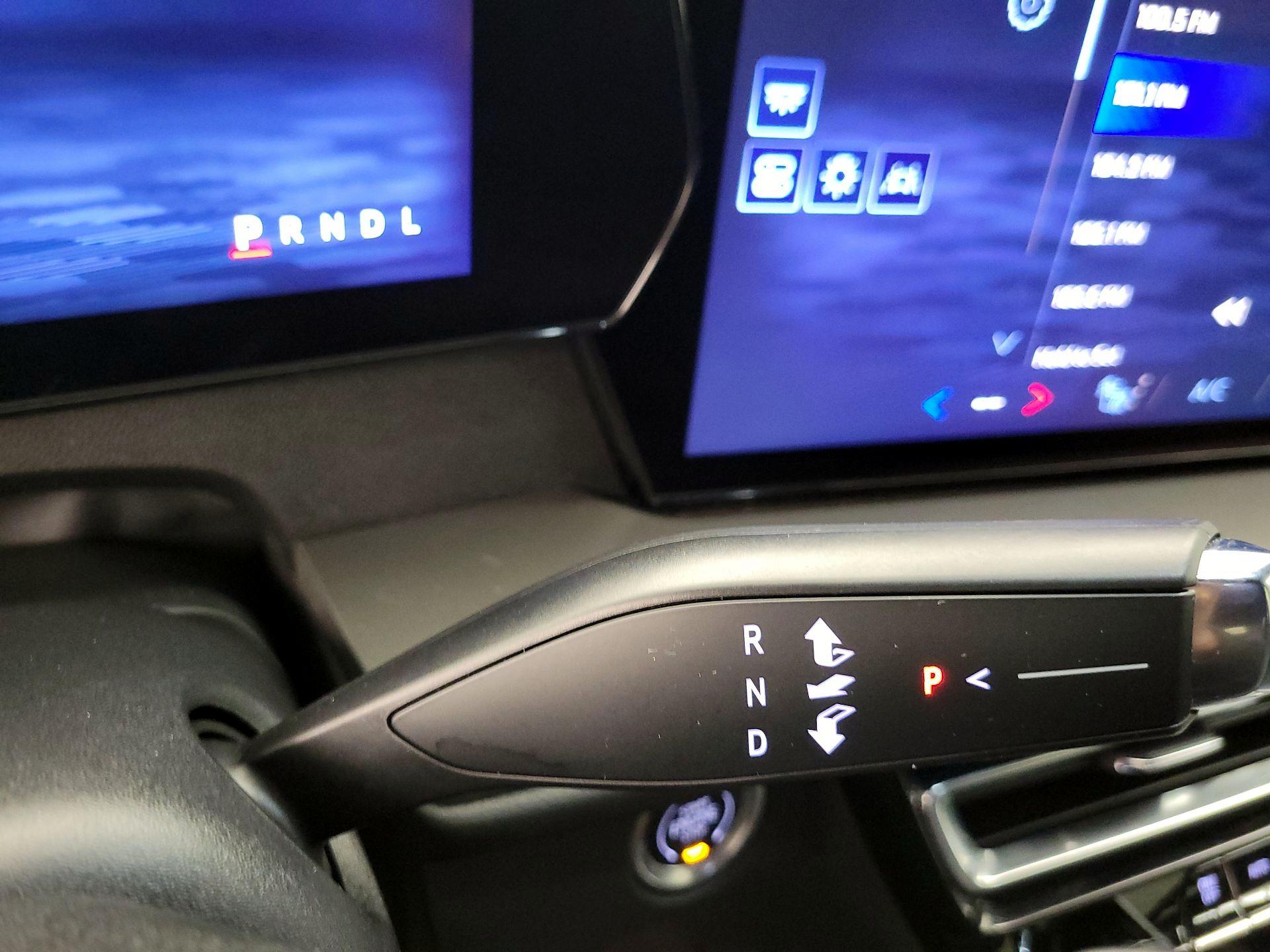 Thumbnail: 2025 Chevrolet Traverse - 16