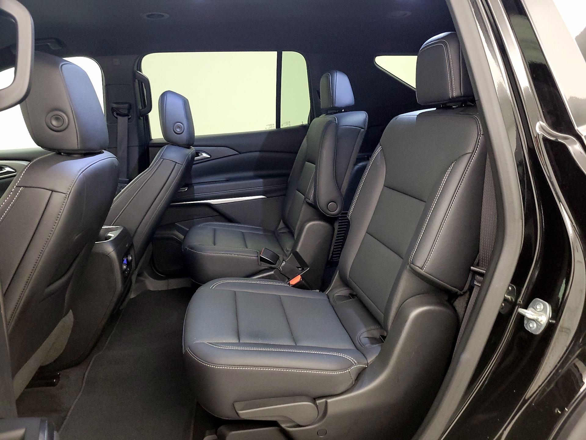 Thumbnail: 2025 Chevrolet Traverse - 17