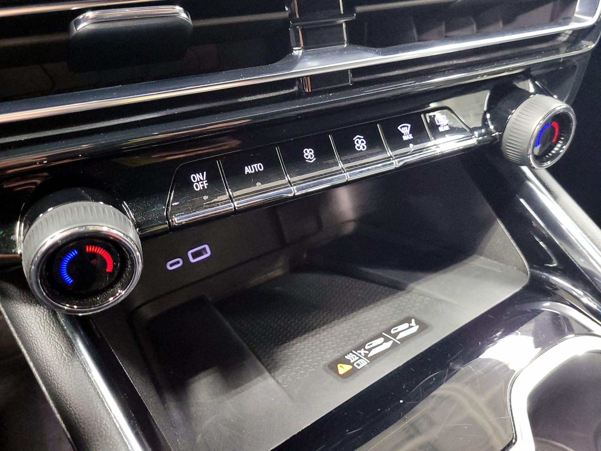 Thumbnail: 2025 Chevrolet Traverse - 16