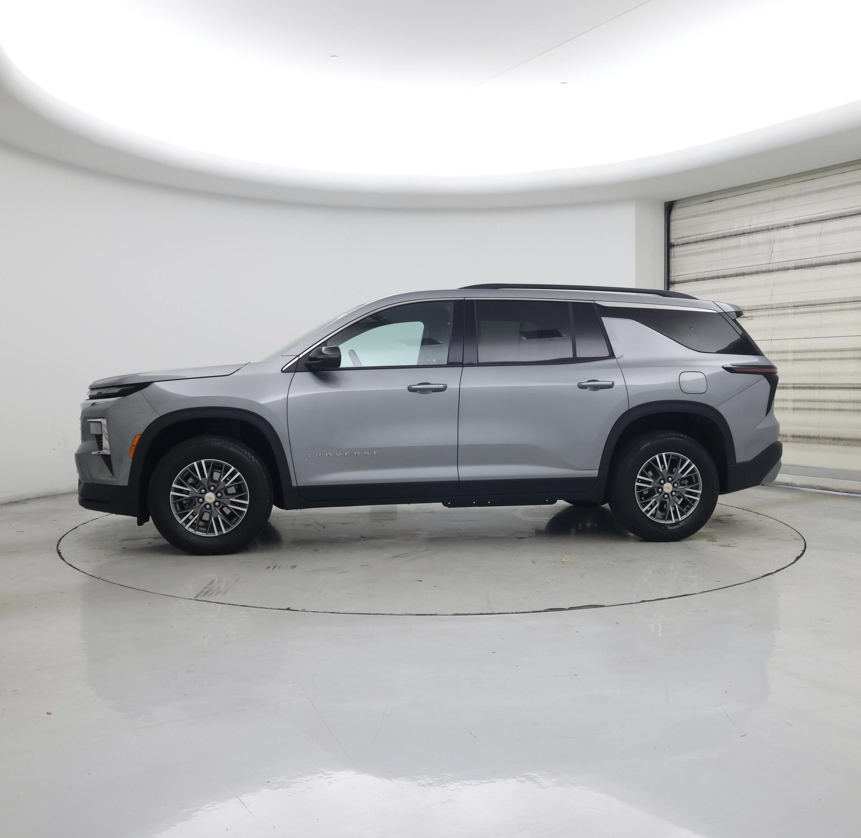 Thumbnail: 2025 Chevrolet Traverse - 3