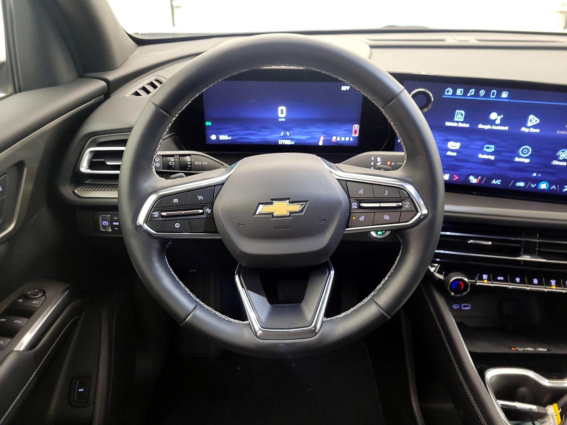 Thumbnail: 2025 Chevrolet Traverse - 10