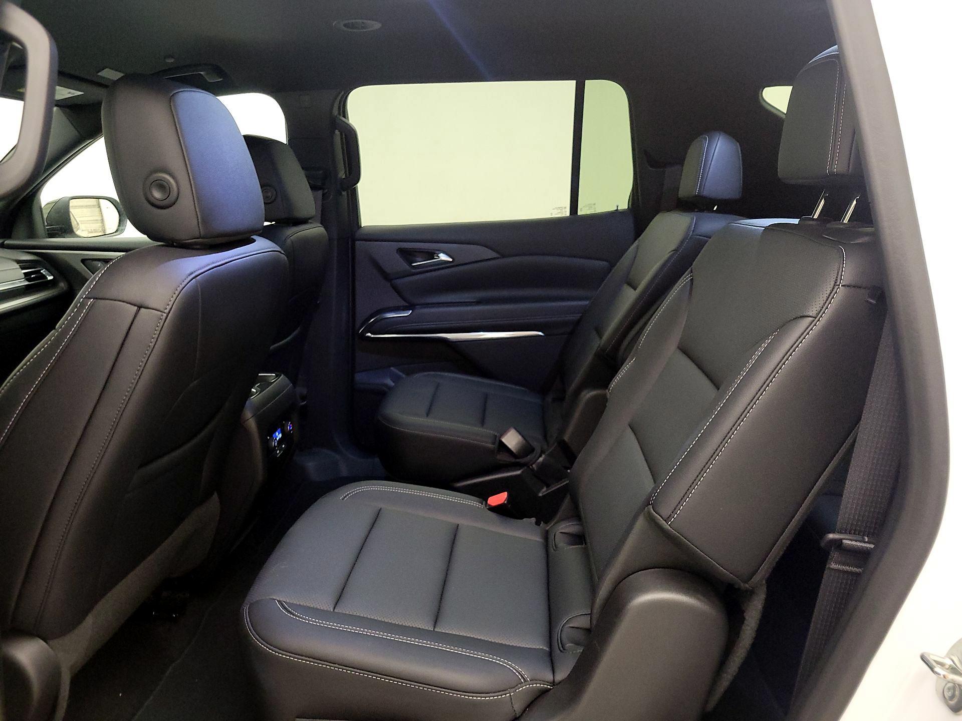 Thumbnail: 2025 Chevrolet Traverse - 19