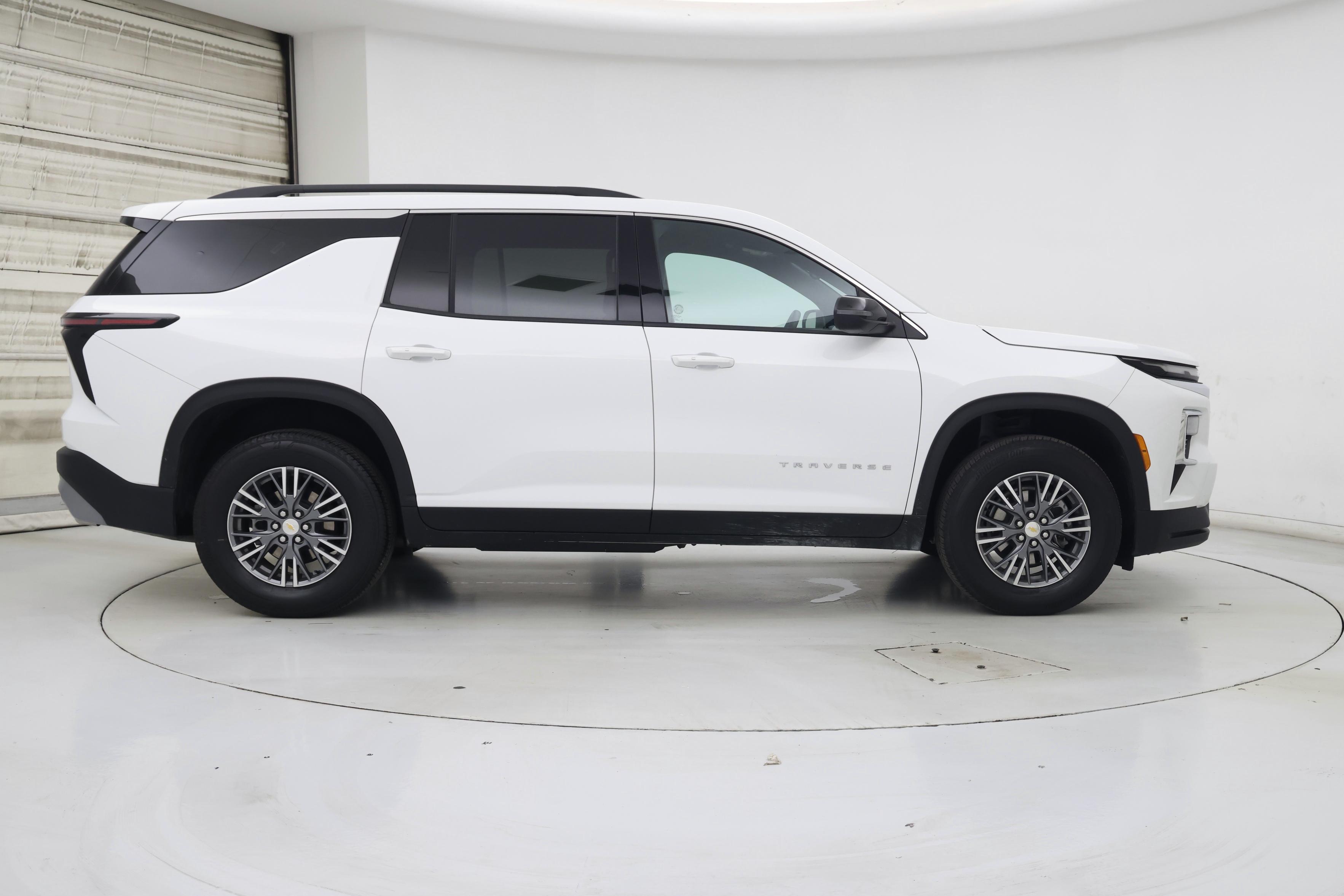 Thumbnail: 2025 Chevrolet Traverse - 7