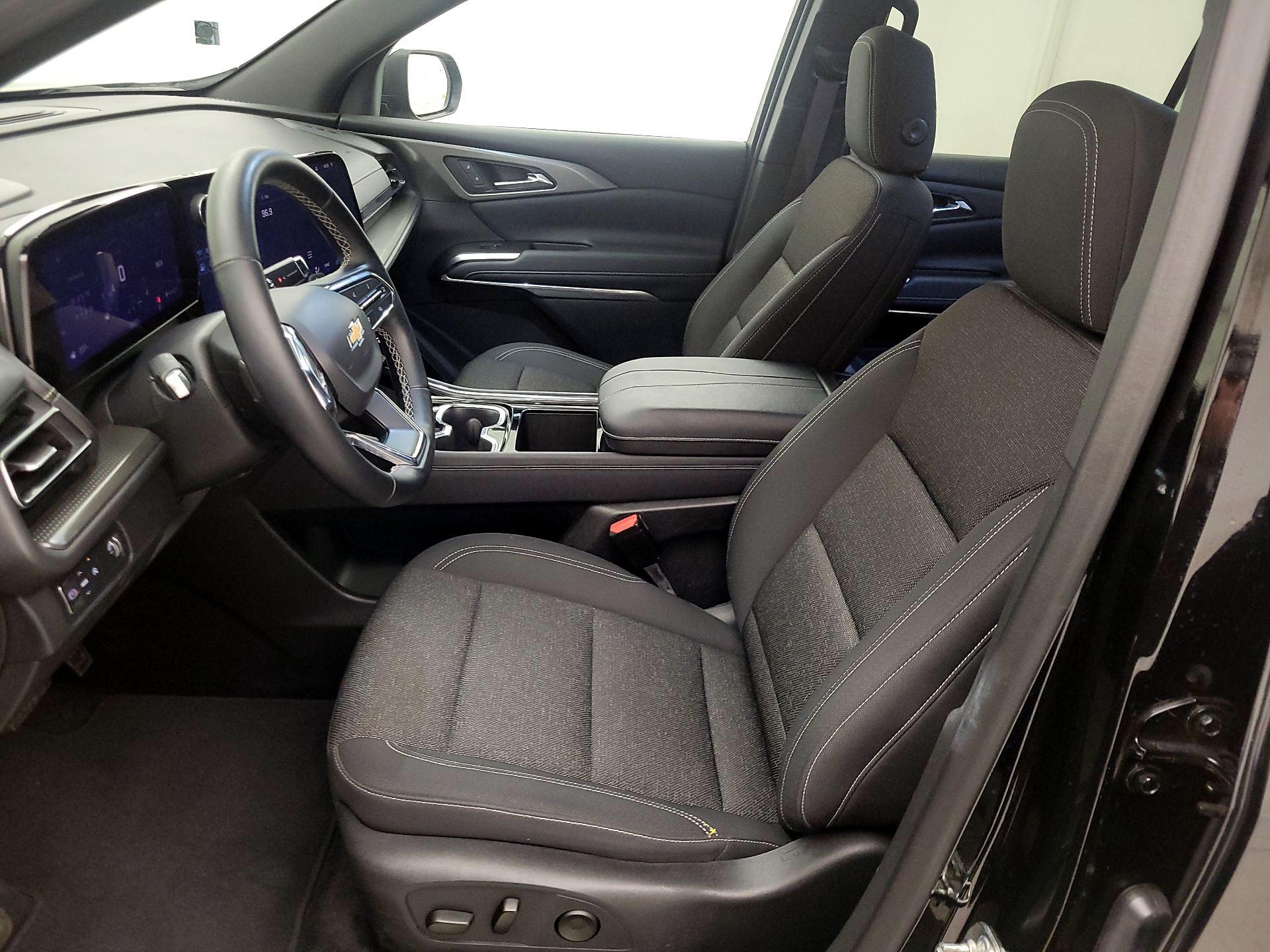 Thumbnail: 2025 Chevrolet Traverse - 11