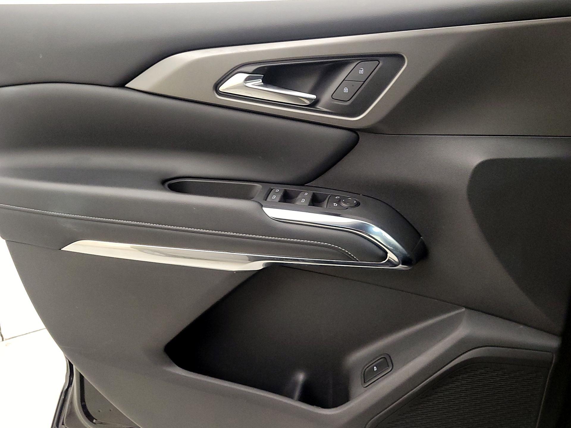 Thumbnail: 2025 Chevrolet Traverse - 12