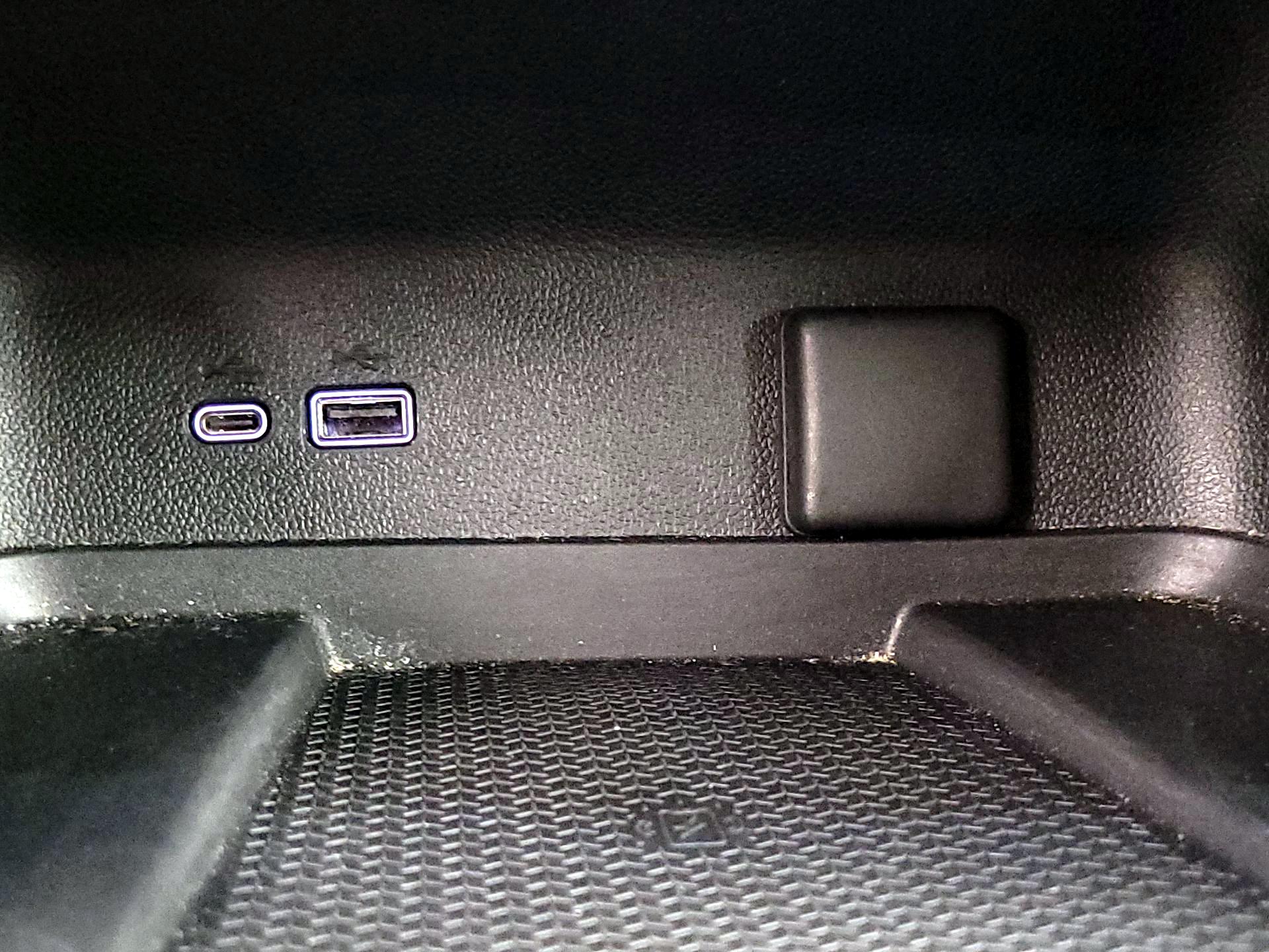 Thumbnail: 2025 Chevrolet Traverse - 18