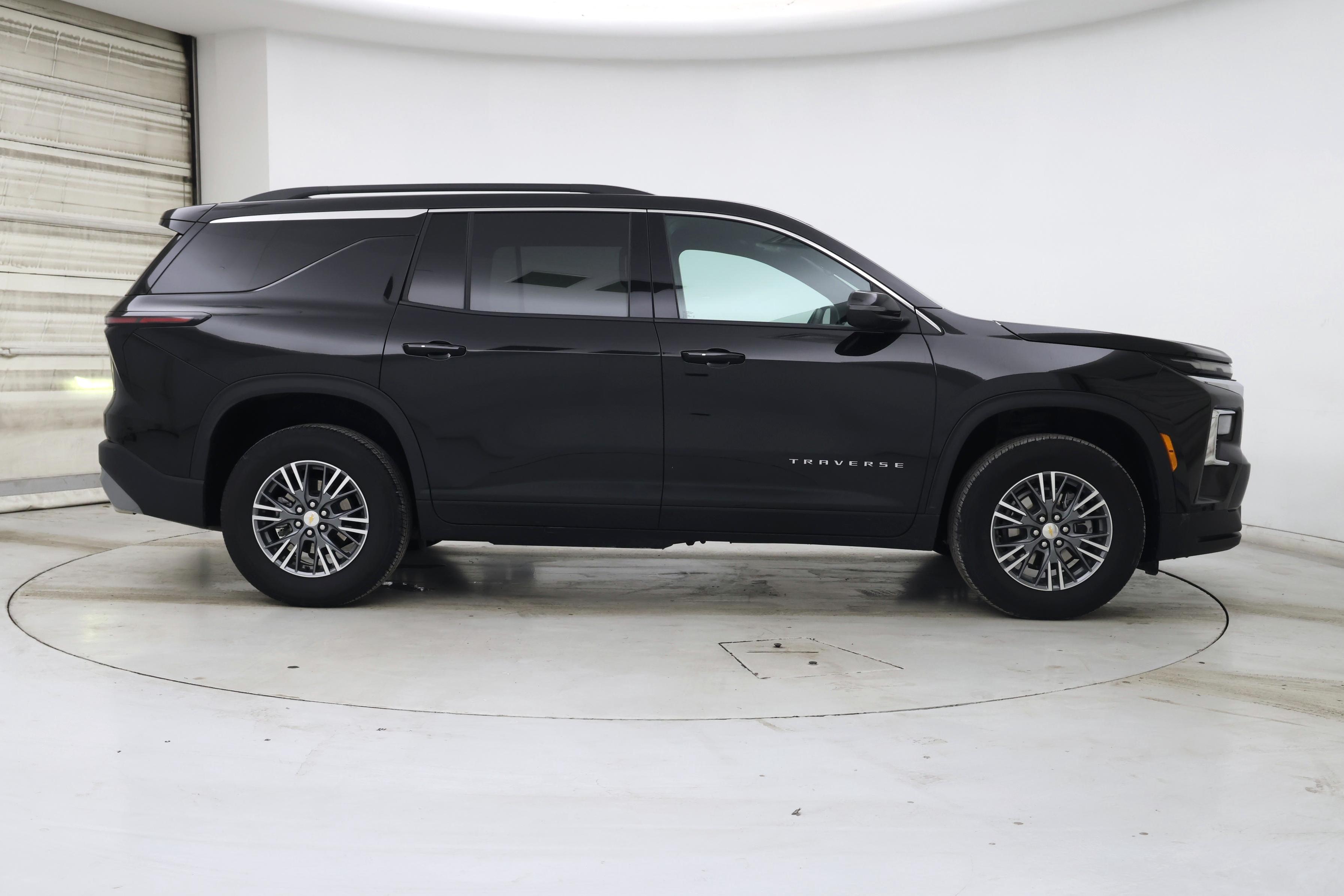 Thumbnail: 2025 Chevrolet Traverse - 7