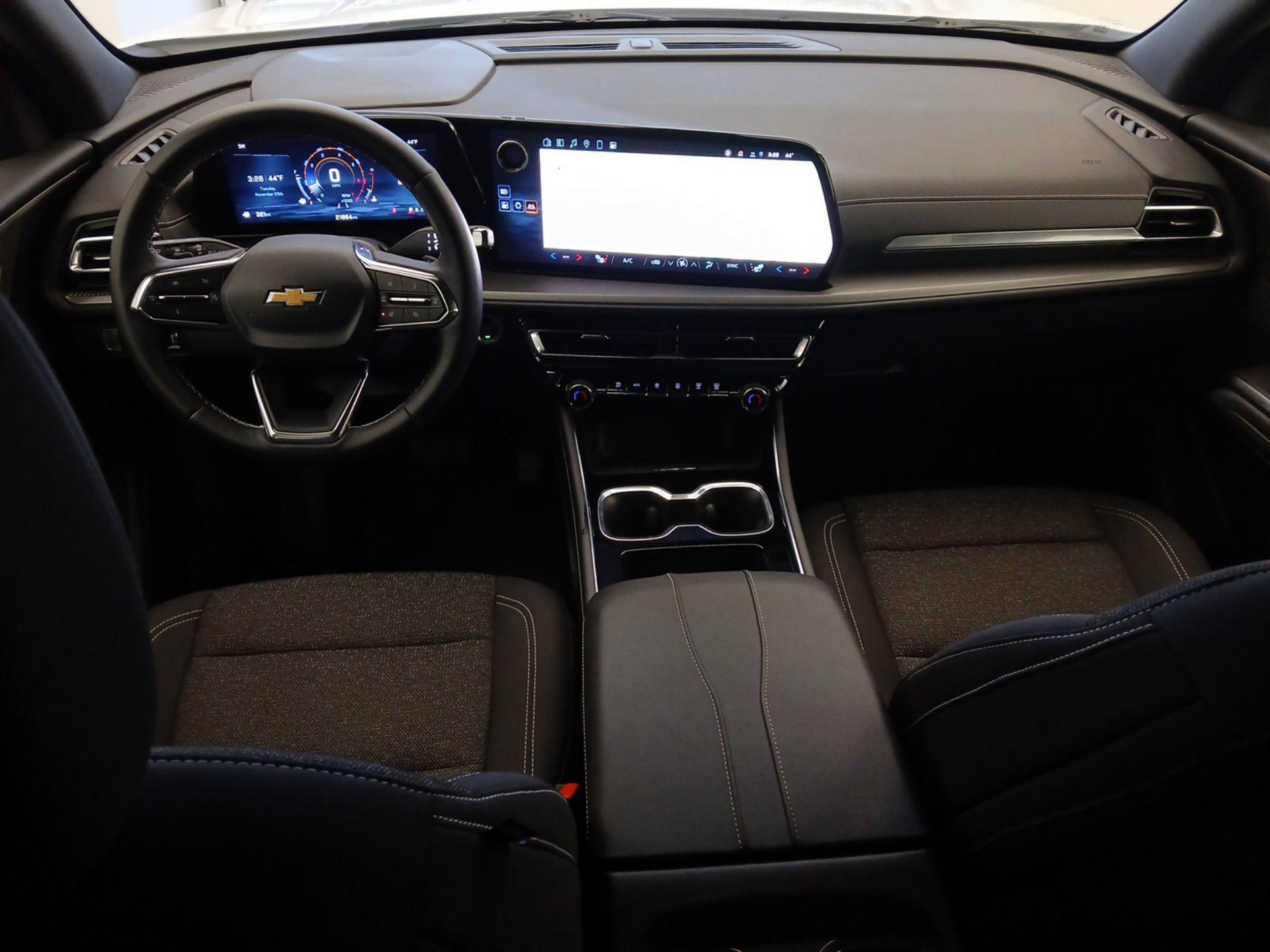 Thumbnail: 2025 Chevrolet Traverse - 9