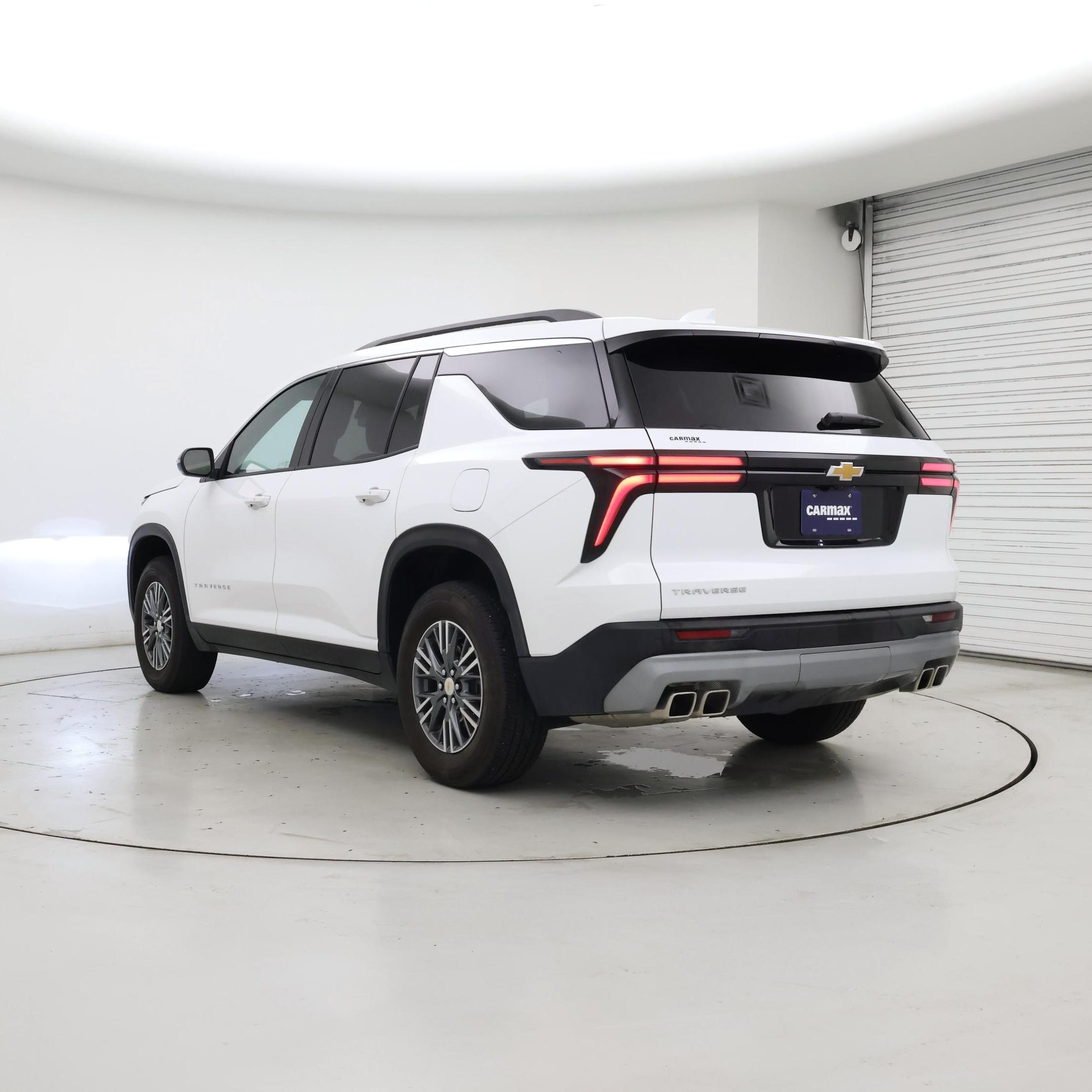 Thumbnail: 2025 Chevrolet Traverse - 2