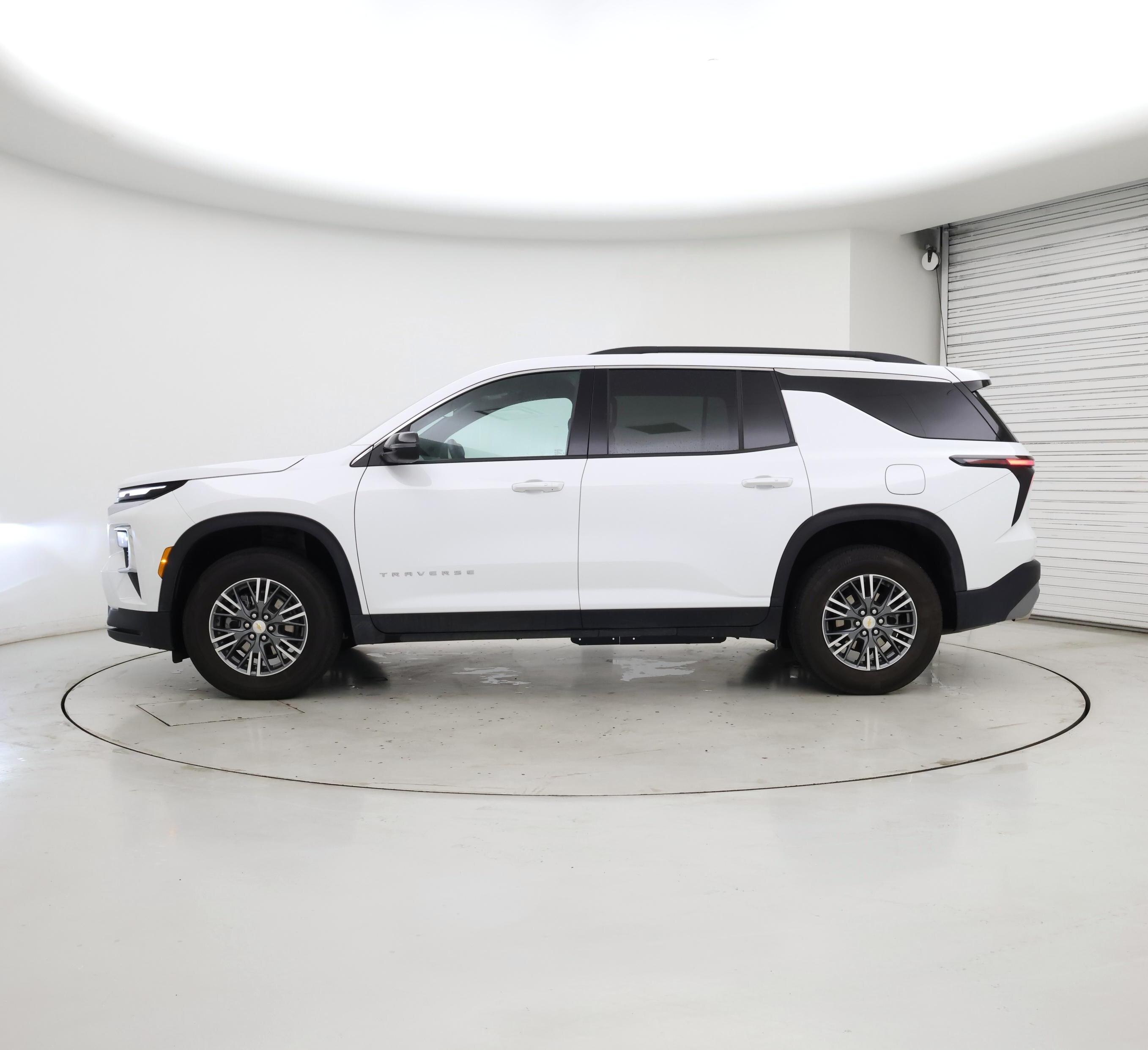 Thumbnail: 2025 Chevrolet Traverse - 3