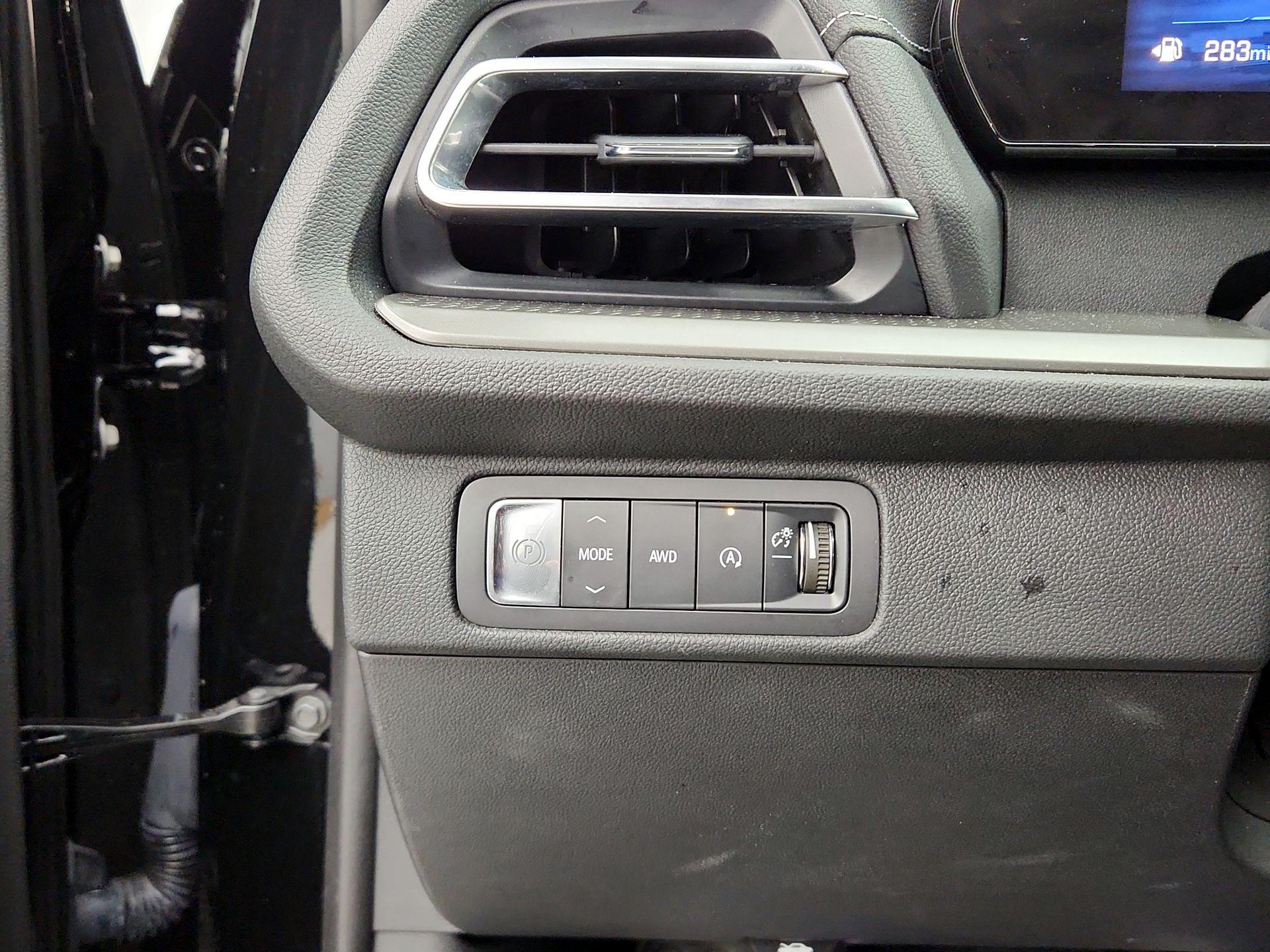 Thumbnail: 2025 Chevrolet Traverse - 13