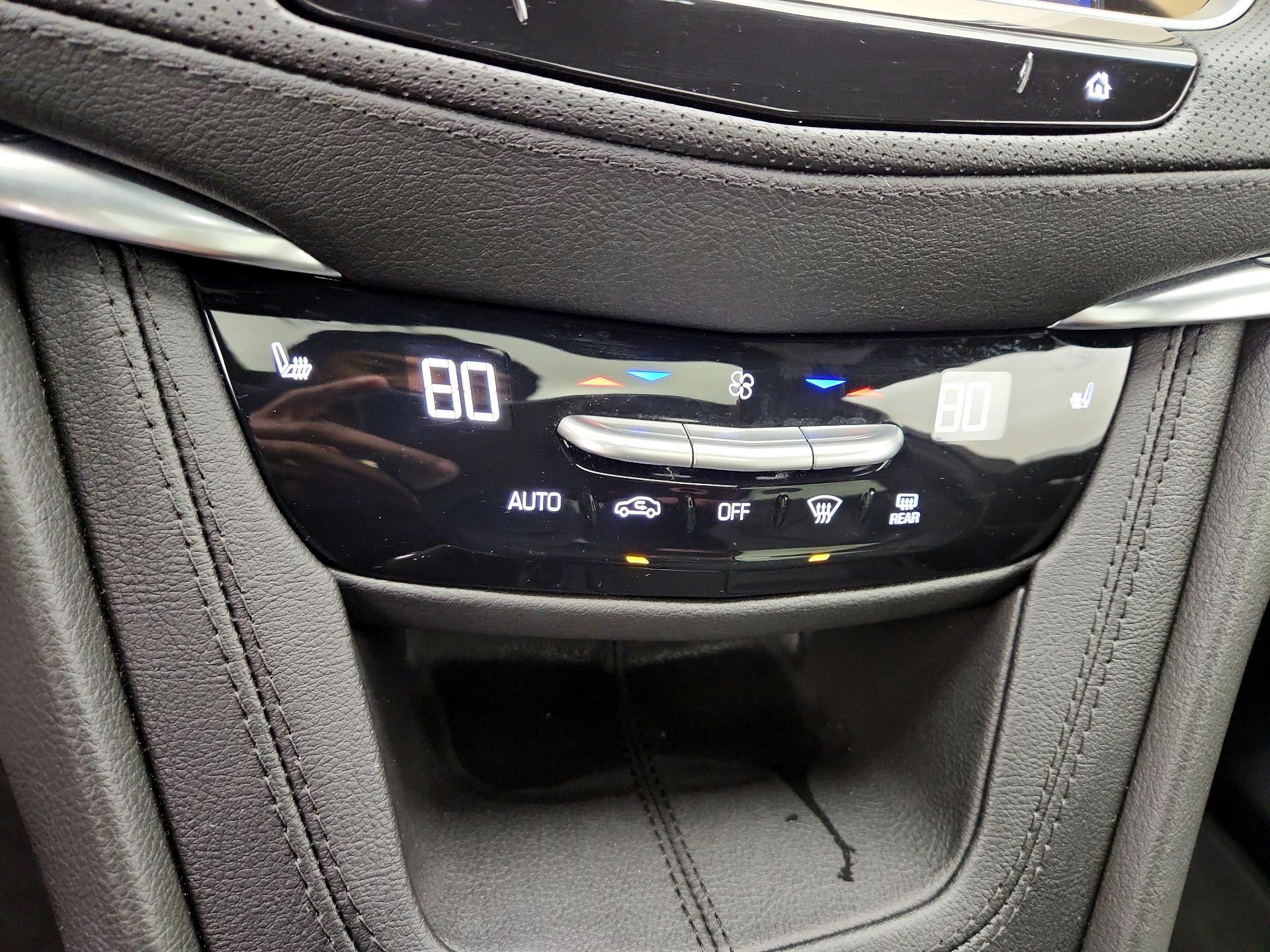 Thumbnail: 2025 Cadillac XT5 - 17