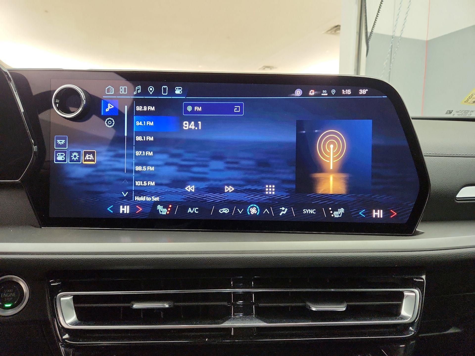 Thumbnail: 2025 Chevrolet Traverse - 16