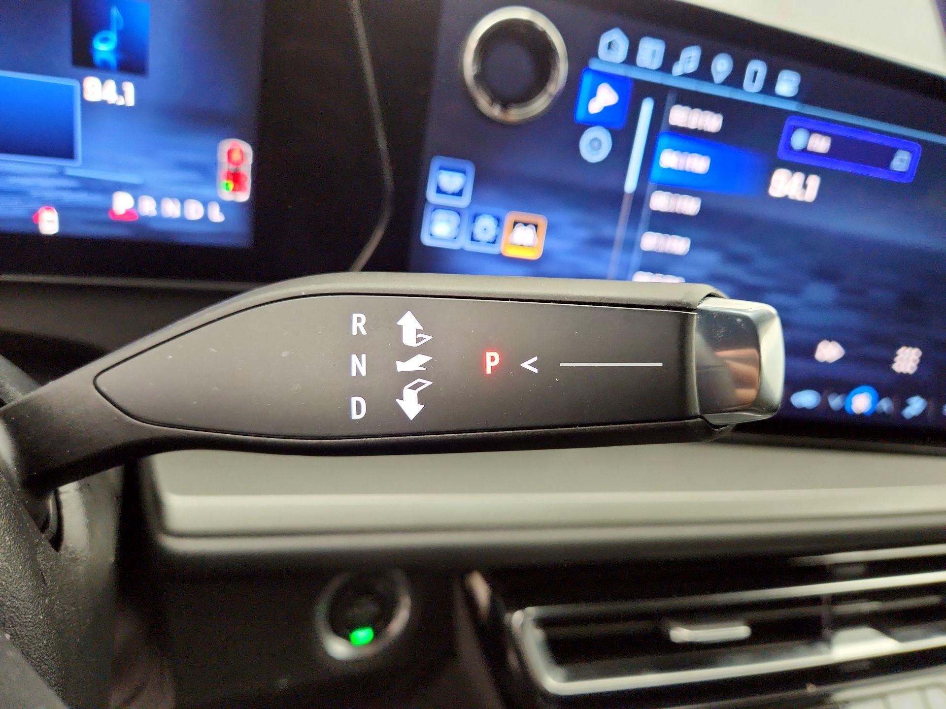 Thumbnail: 2025 Chevrolet Traverse - 18