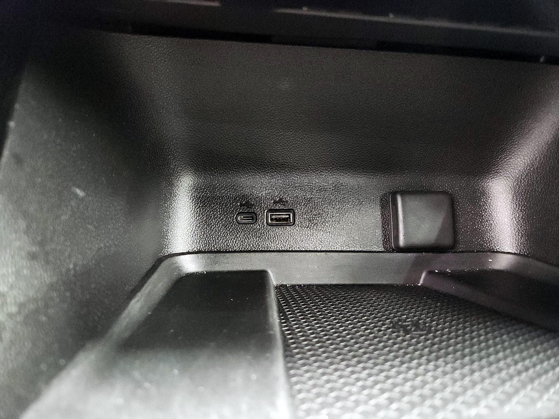 Thumbnail: 2025 Chevrolet Traverse - 19