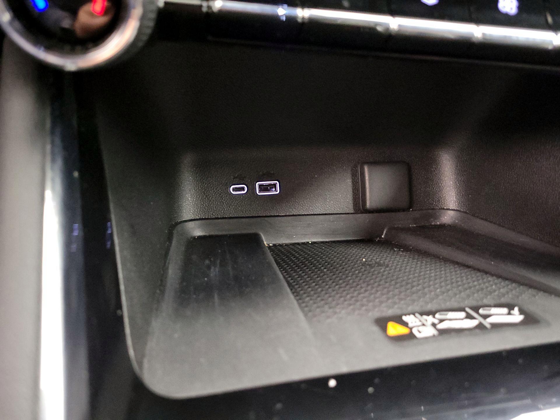 Thumbnail: 2025 Chevrolet Traverse - 18