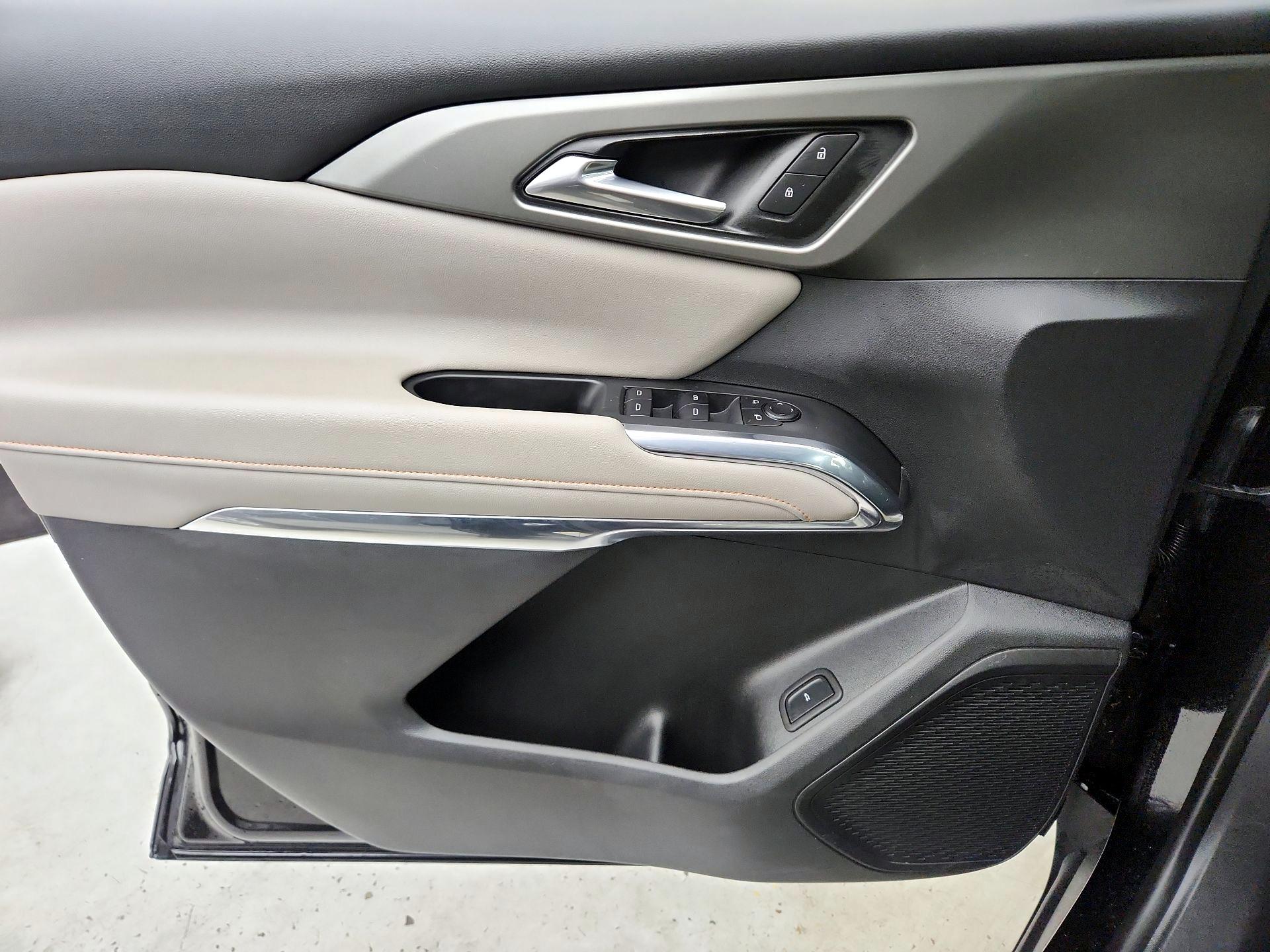 Thumbnail: 2025 Chevrolet Traverse - 16