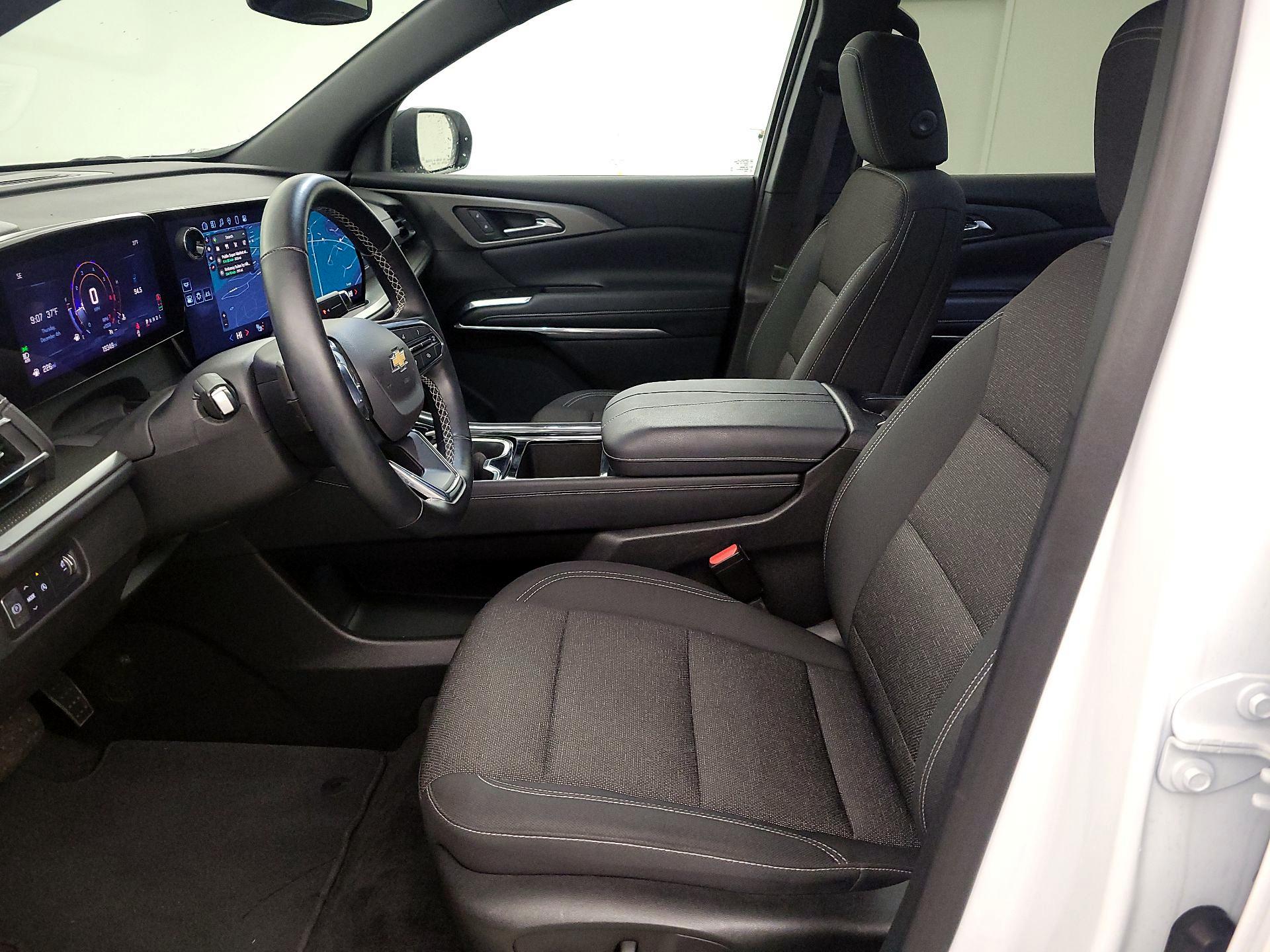 Thumbnail: 2025 Chevrolet Traverse - 11