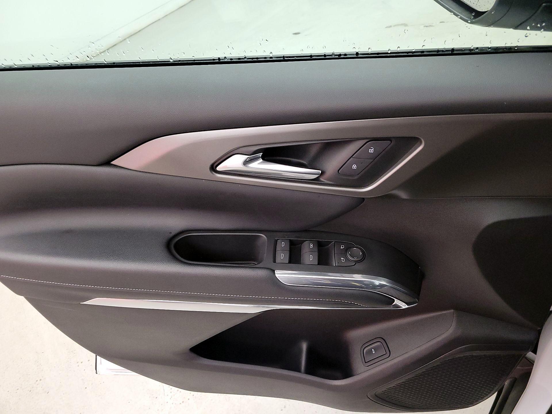 Thumbnail: 2025 Chevrolet Traverse - 12