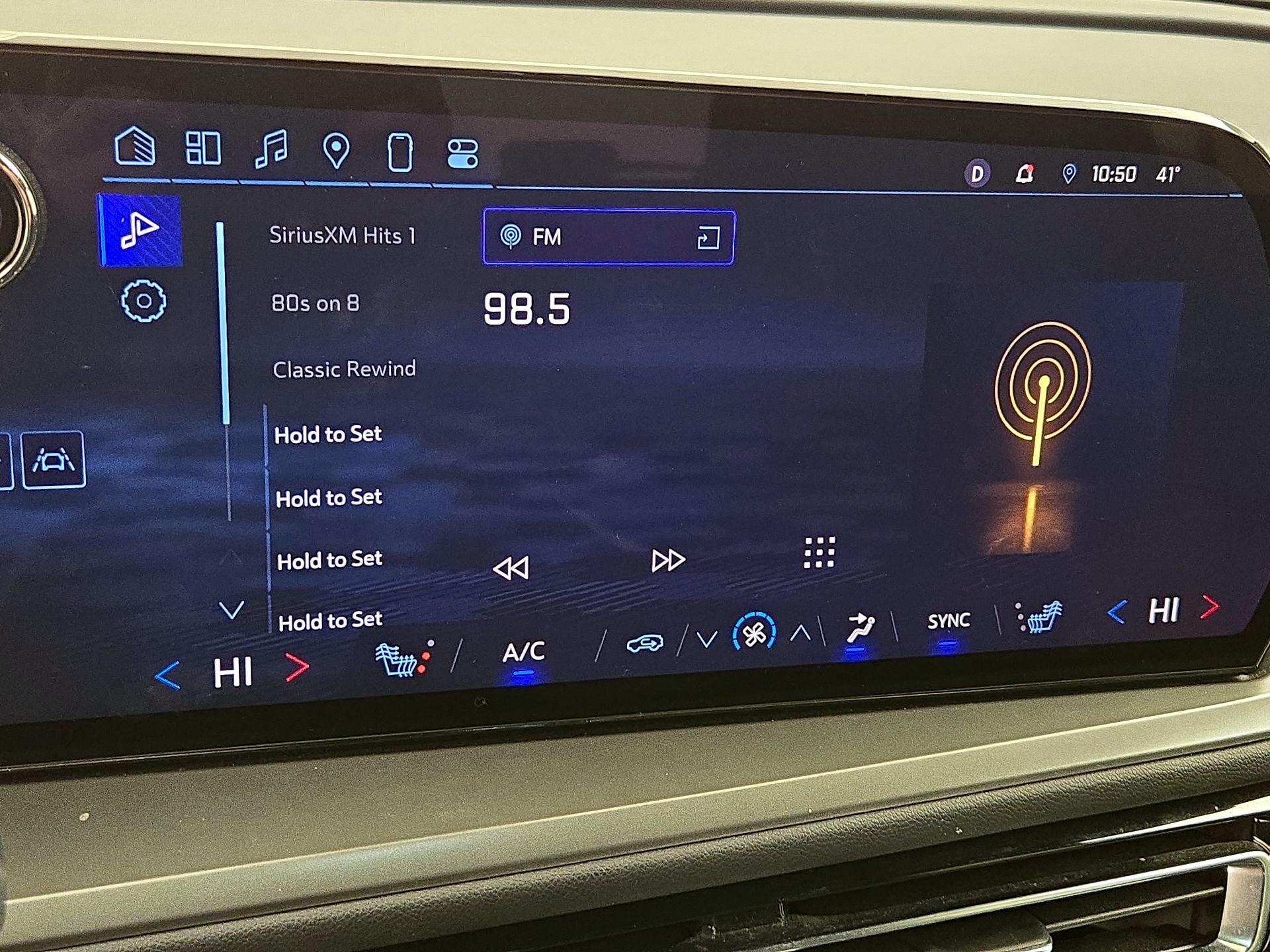 Thumbnail: 2025 Chevrolet Traverse - 15