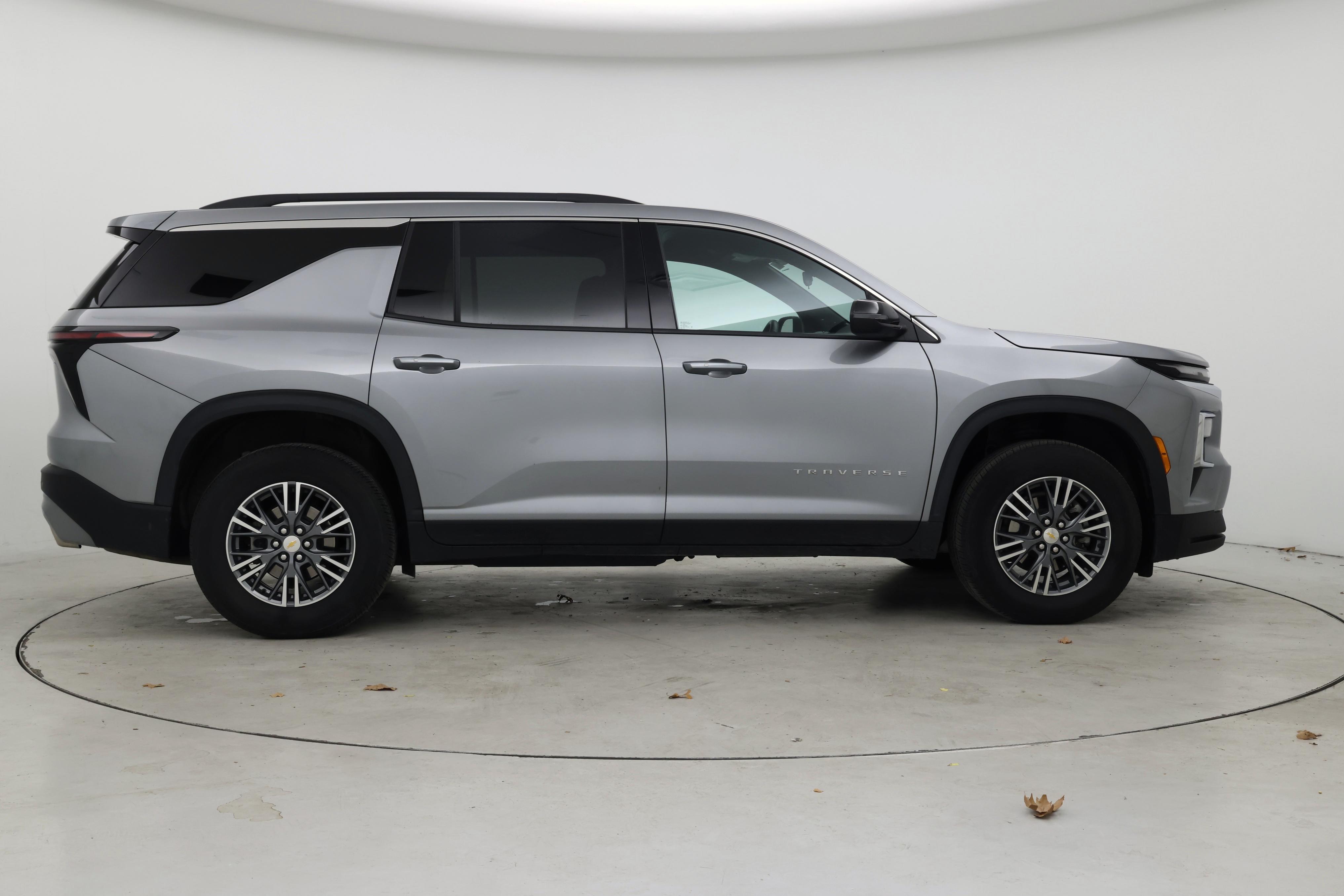 Thumbnail: 2025 Chevrolet Traverse - 7