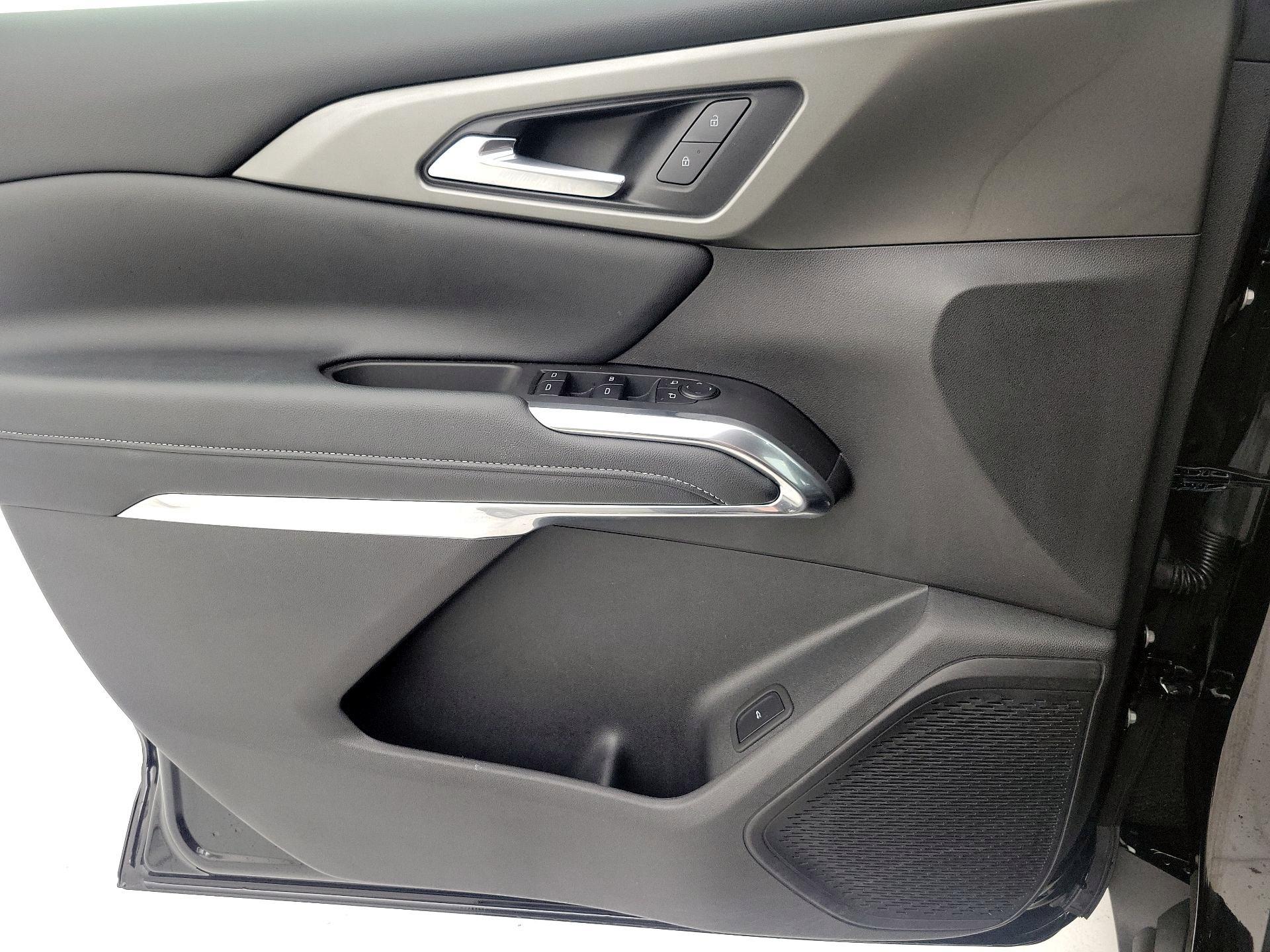 Thumbnail: 2025 Chevrolet Traverse - 12