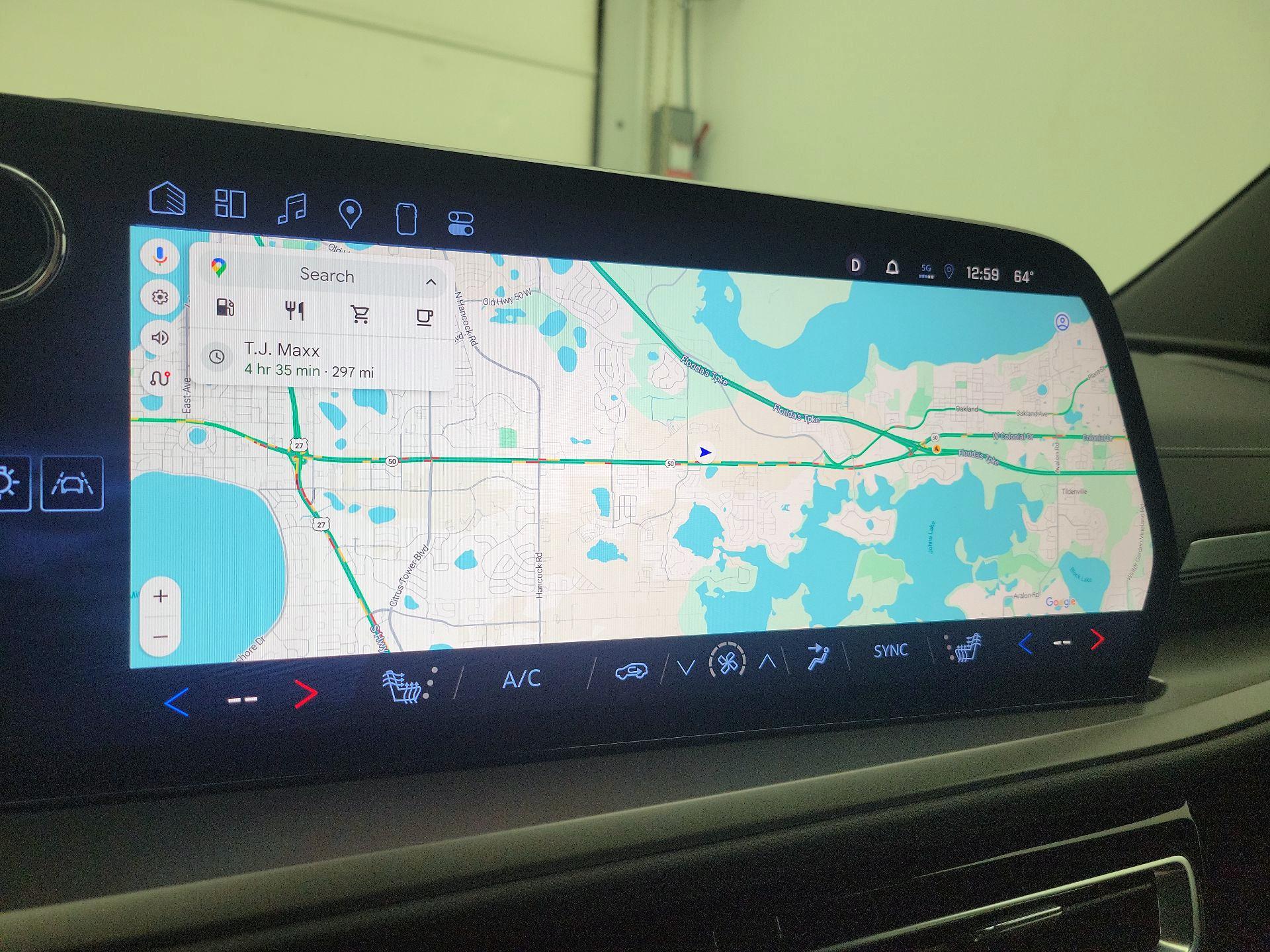 Thumbnail: 2025 Chevrolet Traverse - 14