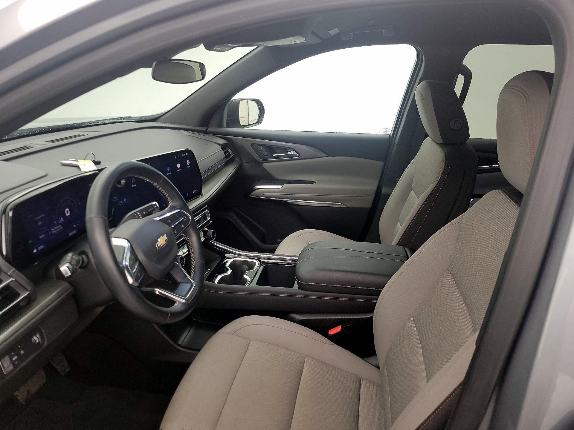 Thumbnail: 2025 Chevrolet Traverse - 11