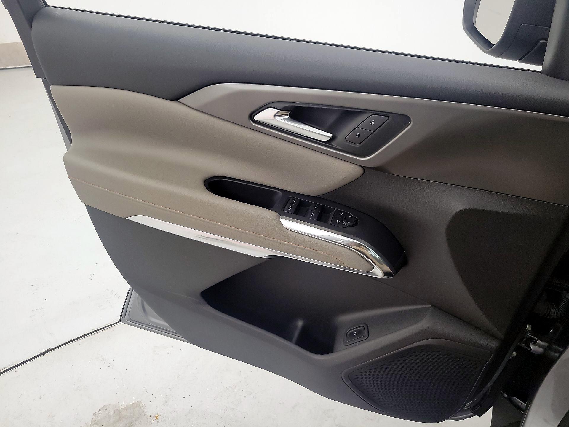 Thumbnail: 2025 Chevrolet Traverse - 12