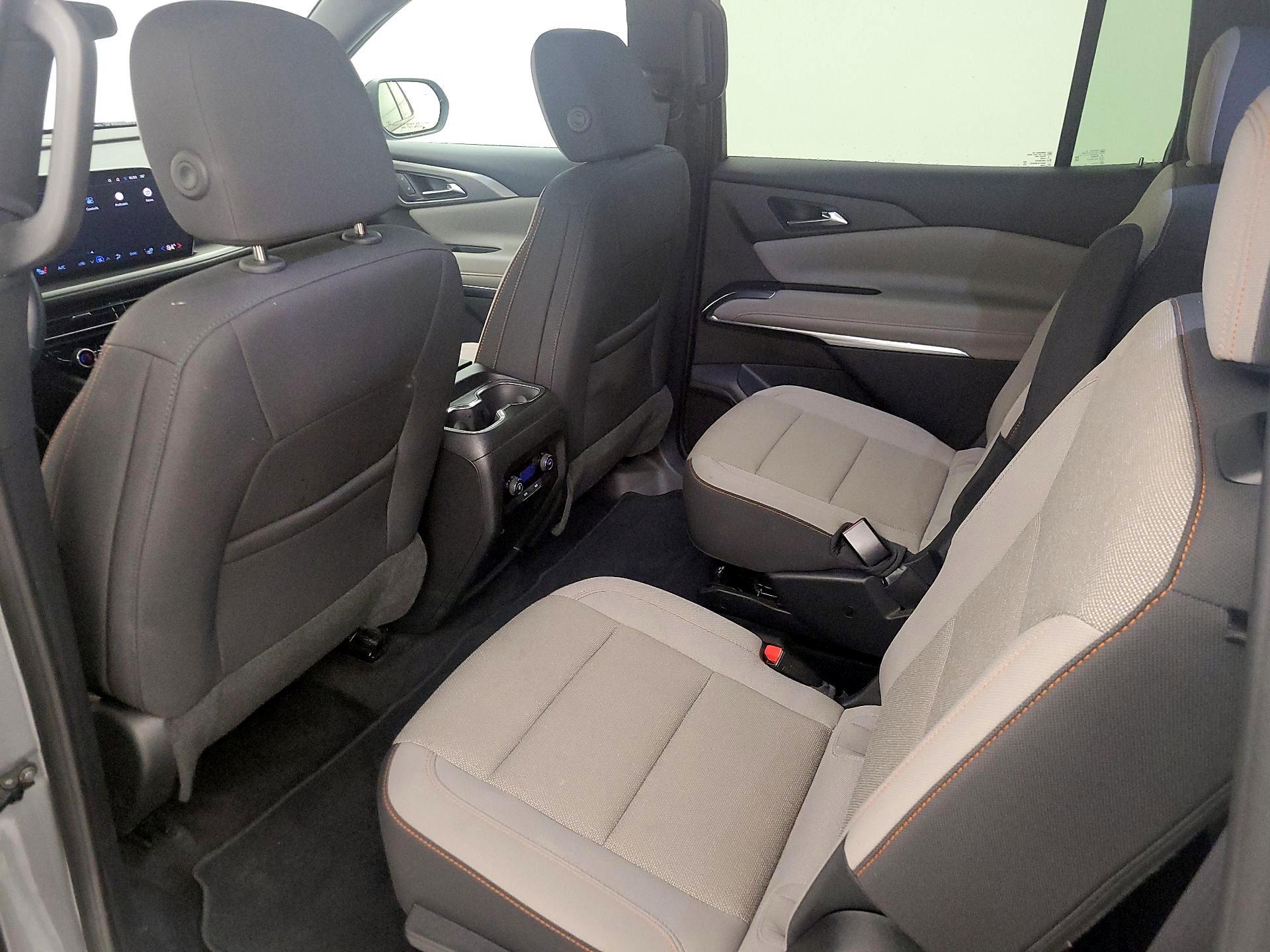 Thumbnail: 2025 Chevrolet Traverse - 19