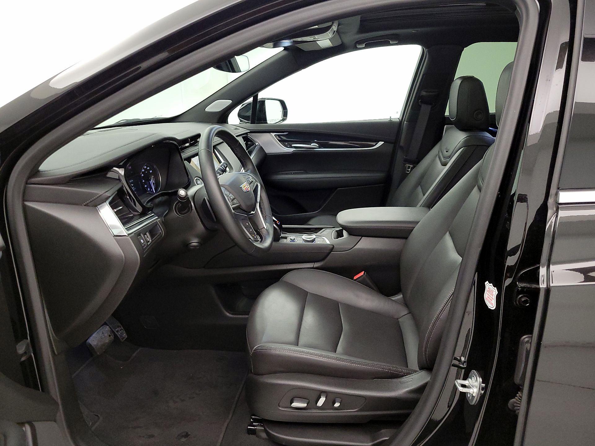 Thumbnail: 2025 Cadillac XT5 - 11