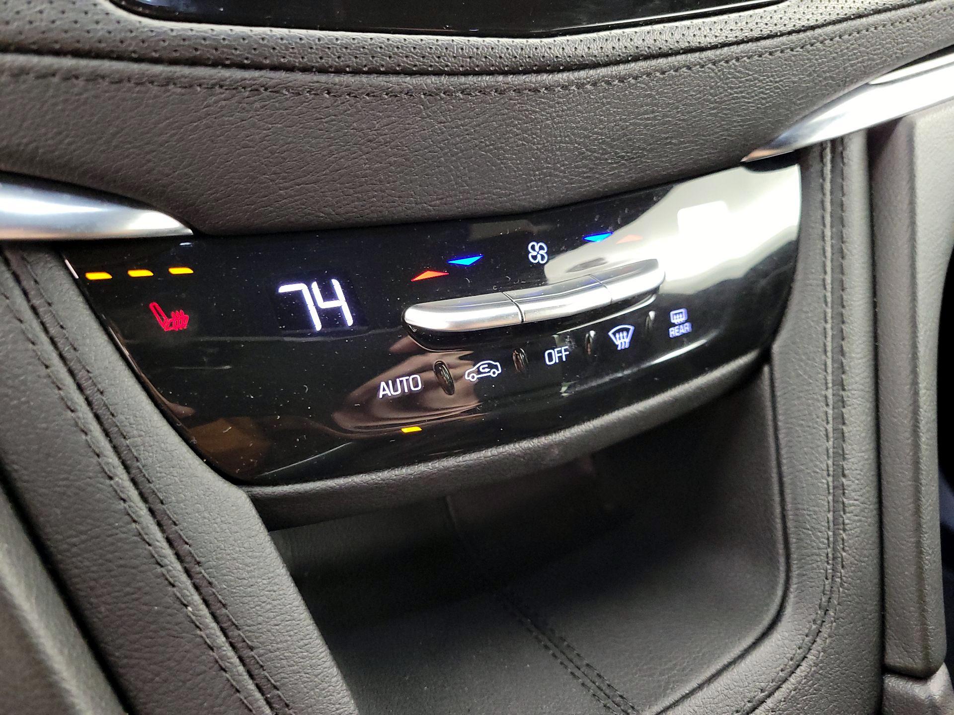 Thumbnail: 2025 Cadillac XT5 - 16